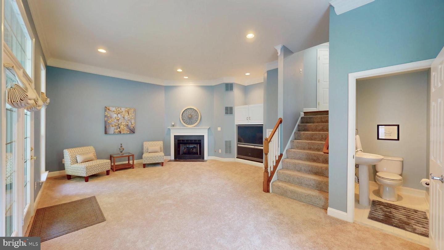 2139 N SCOTT ST, ARLINGTON, Virginia 22209, 3 Bedrooms Bedrooms, 7 Rooms Rooms,2 BathroomsBathrooms,Residential,For sale,2139 N SCOTT ST,VAAR2061612 MLS # VAAR2061612