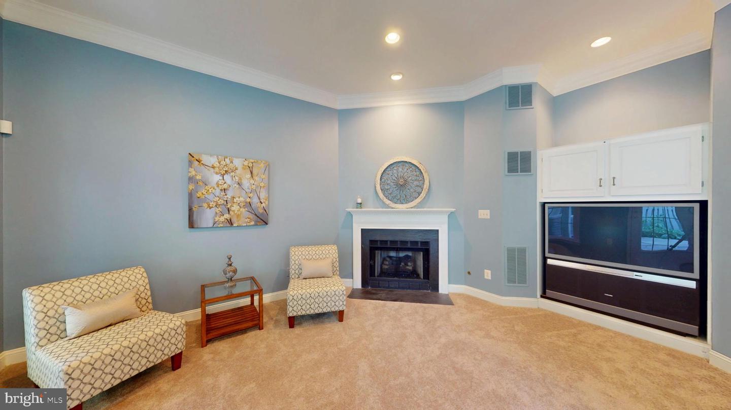 2139 N SCOTT ST, ARLINGTON, Virginia 22209, 3 Bedrooms Bedrooms, 7 Rooms Rooms,2 BathroomsBathrooms,Residential,For sale,2139 N SCOTT ST,VAAR2061612 MLS # VAAR2061612