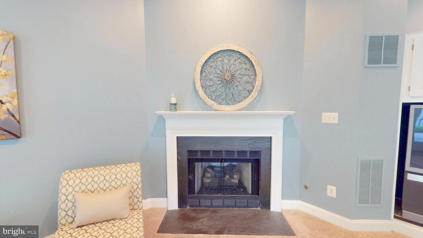 2139 N SCOTT ST, ARLINGTON, Virginia 22209, 3 Bedrooms Bedrooms, 7 Rooms Rooms,2 BathroomsBathrooms,Residential,For sale,2139 N SCOTT ST,VAAR2061612 MLS # VAAR2061612