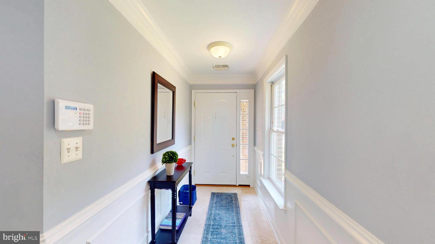 2139 N SCOTT ST, ARLINGTON, Virginia 22209, 3 Bedrooms Bedrooms, 7 Rooms Rooms,2 BathroomsBathrooms,Residential,For sale,2139 N SCOTT ST,VAAR2061612 MLS # VAAR2061612