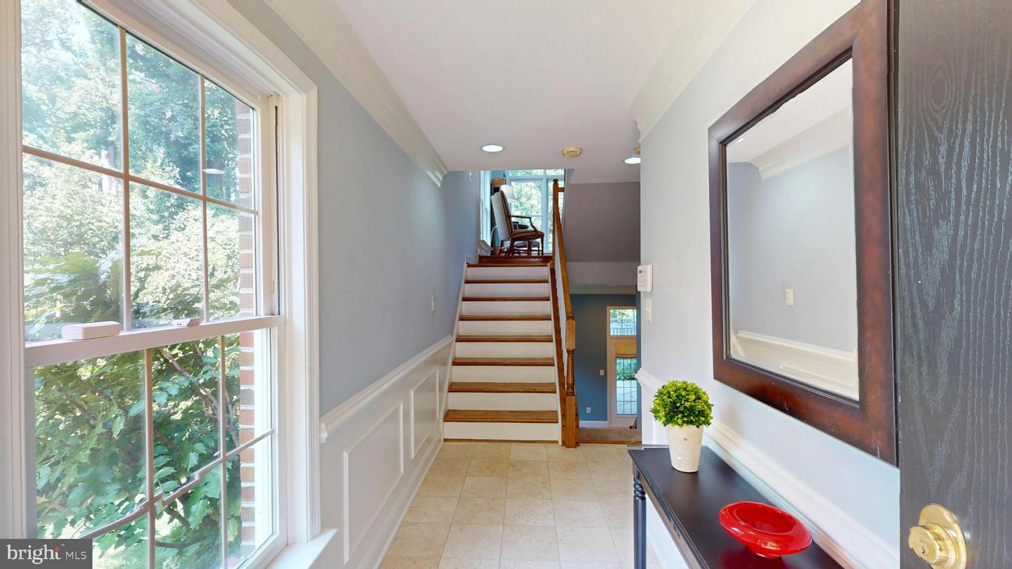 2139 N SCOTT ST, ARLINGTON, Virginia 22209, 3 Bedrooms Bedrooms, 7 Rooms Rooms,2 BathroomsBathrooms,Residential,For sale,2139 N SCOTT ST,VAAR2061612 MLS # VAAR2061612