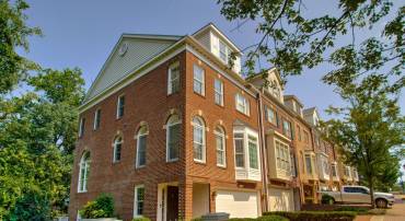 2139 N SCOTT ST, ARLINGTON, Virginia 22209, 3 Bedrooms Bedrooms, 7 Rooms Rooms,2 BathroomsBathrooms,Residential,For sale,2139 N SCOTT ST,VAAR2061612 MLS # VAAR2061612