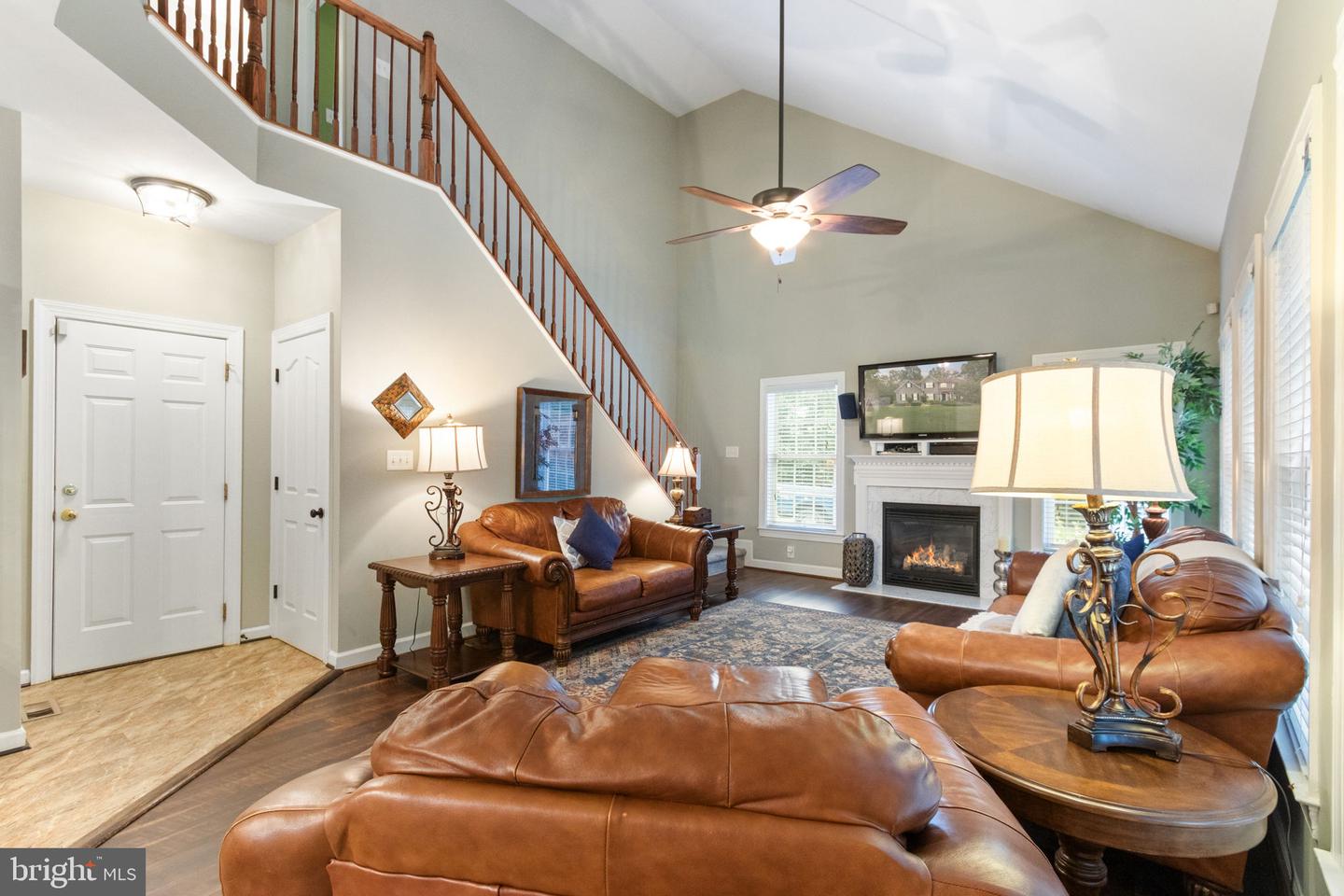 115 TOWN AND COUNTRY DR, FREDERICKSBURG, Virginia 22405, 5 Bedrooms Bedrooms, 8 Rooms Rooms,3 BathroomsBathrooms,Residential,For sale,115 TOWN AND COUNTRY DR,VAST2041378 MLS # VAST2041378