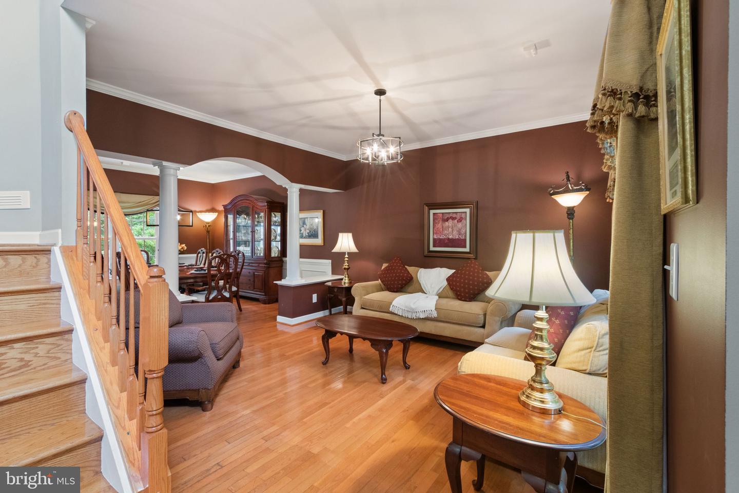 115 TOWN AND COUNTRY DR, FREDERICKSBURG, Virginia 22405, 5 Bedrooms Bedrooms, 8 Rooms Rooms,3 BathroomsBathrooms,Residential,For sale,115 TOWN AND COUNTRY DR,VAST2041378 MLS # VAST2041378