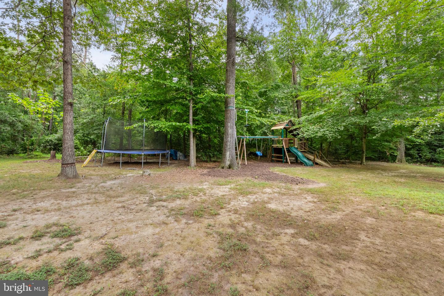 115 TOWN AND COUNTRY DR, FREDERICKSBURG, Virginia 22405, 5 Bedrooms Bedrooms, 8 Rooms Rooms,3 BathroomsBathrooms,Residential,For sale,115 TOWN AND COUNTRY DR,VAST2041378 MLS # VAST2041378