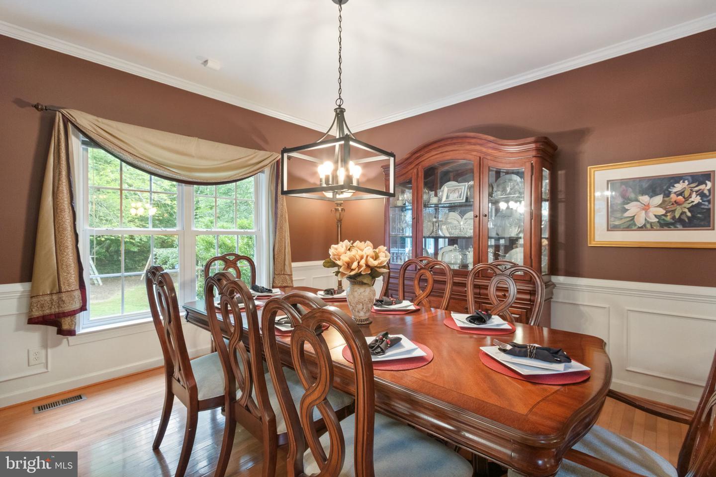 115 TOWN AND COUNTRY DR, FREDERICKSBURG, Virginia 22405, 5 Bedrooms Bedrooms, 8 Rooms Rooms,3 BathroomsBathrooms,Residential,For sale,115 TOWN AND COUNTRY DR,VAST2041378 MLS # VAST2041378