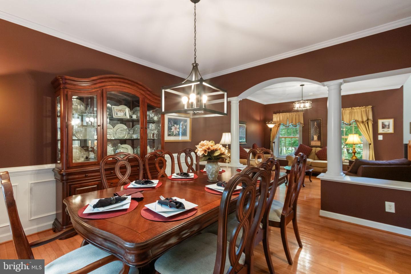 115 TOWN AND COUNTRY DR, FREDERICKSBURG, Virginia 22405, 5 Bedrooms Bedrooms, 8 Rooms Rooms,3 BathroomsBathrooms,Residential,For sale,115 TOWN AND COUNTRY DR,VAST2041378 MLS # VAST2041378