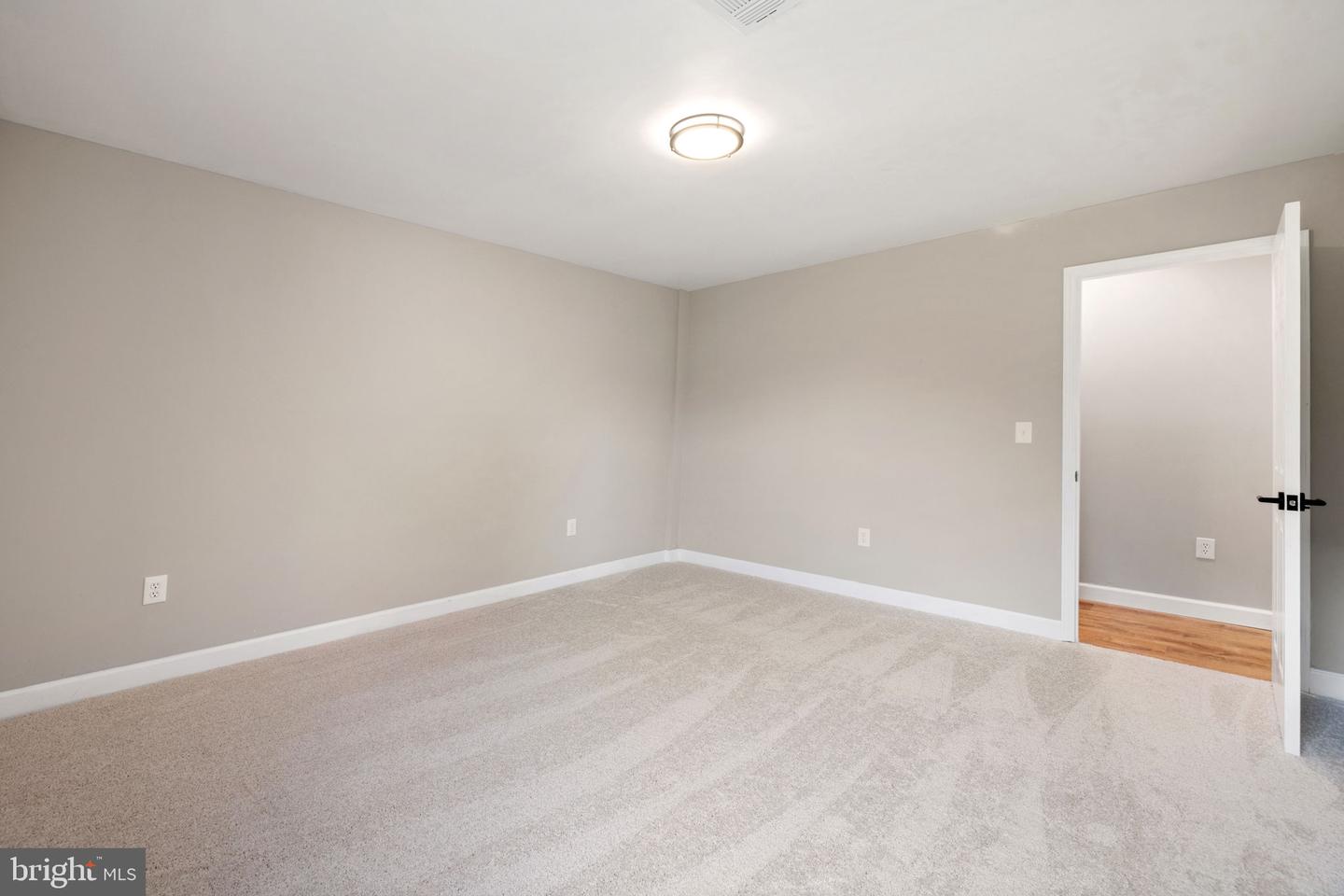 655 FOXCROFT RD, WARRENTON, Virginia 20186, 4 Bedrooms Bedrooms, 8 Rooms Rooms,2 BathroomsBathrooms,Residential,For sale,655 FOXCROFT RD,VAFQ2017764 MLS # VAFQ2017764