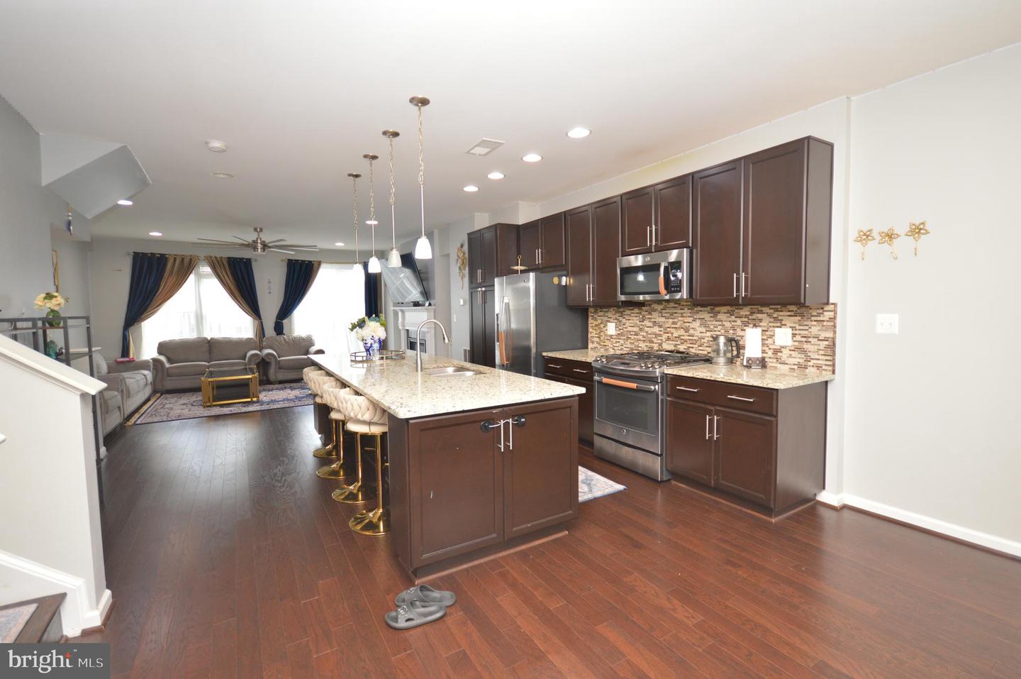 11972 MIRROR LAKE LN, BRISTOW, Virginia 20136, 3 Bedrooms Bedrooms, ,3 BathroomsBathrooms,Residential,For sale,11972 MIRROR LAKE LN,VAPW2100578 MLS # VAPW2100578