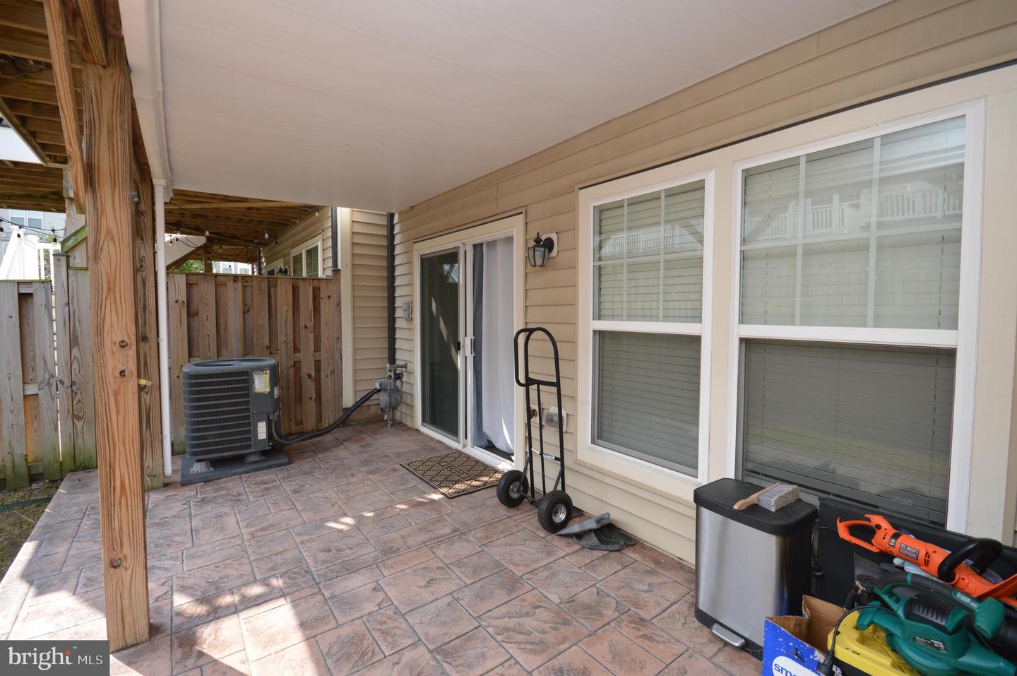 11972 MIRROR LAKE LN, BRISTOW, Virginia 20136, 3 Bedrooms Bedrooms, ,3 BathroomsBathrooms,Residential,For sale,11972 MIRROR LAKE LN,VAPW2100578 MLS # VAPW2100578