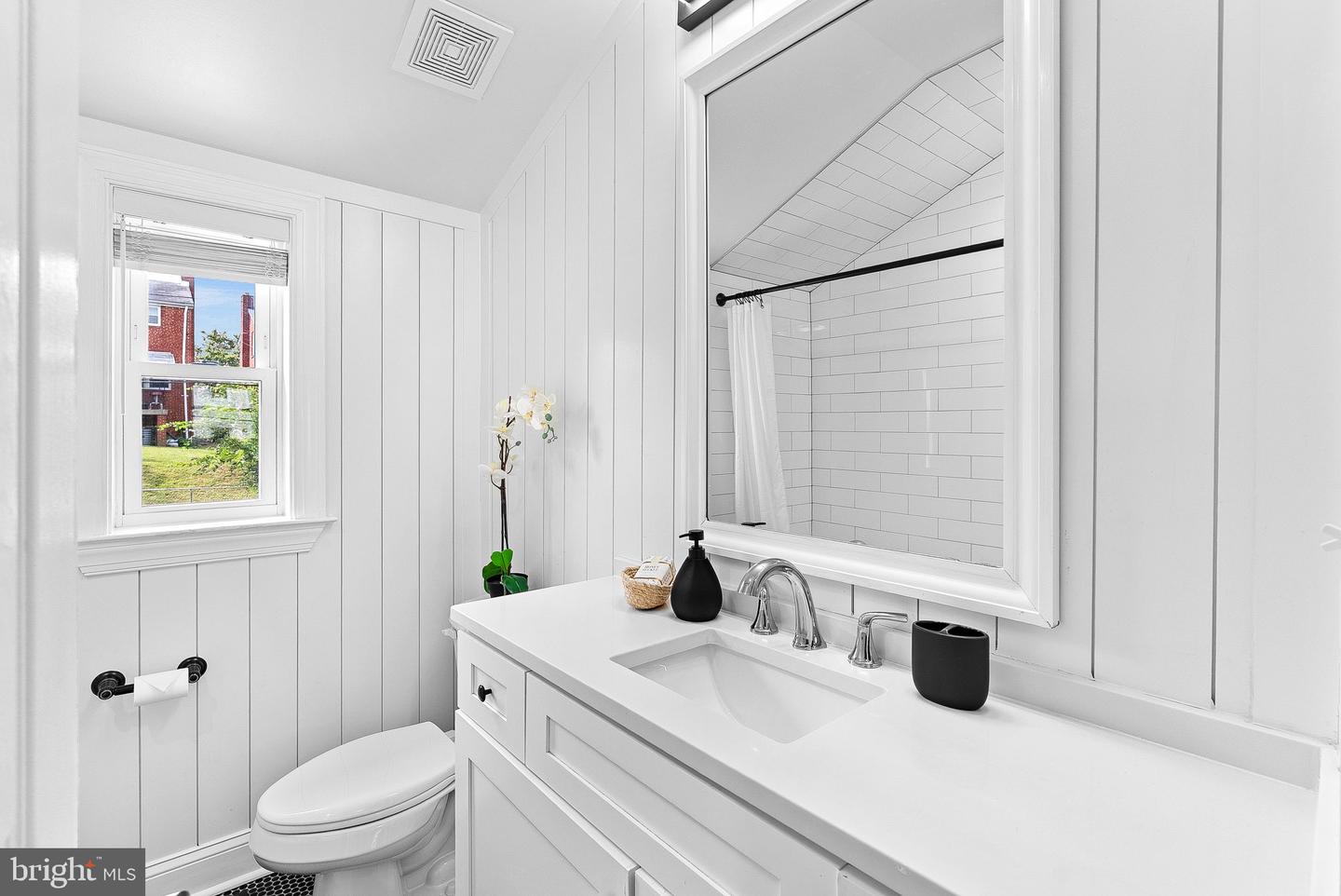 4347 F ST SE, WASHINGTON, District Of Columbia 20019, 2 Bedrooms Bedrooms, 5 Rooms Rooms,2 BathroomsBathrooms,Residential,For sale,4347 F ST SE,DCDC2213840 MLS # DCDC2213840