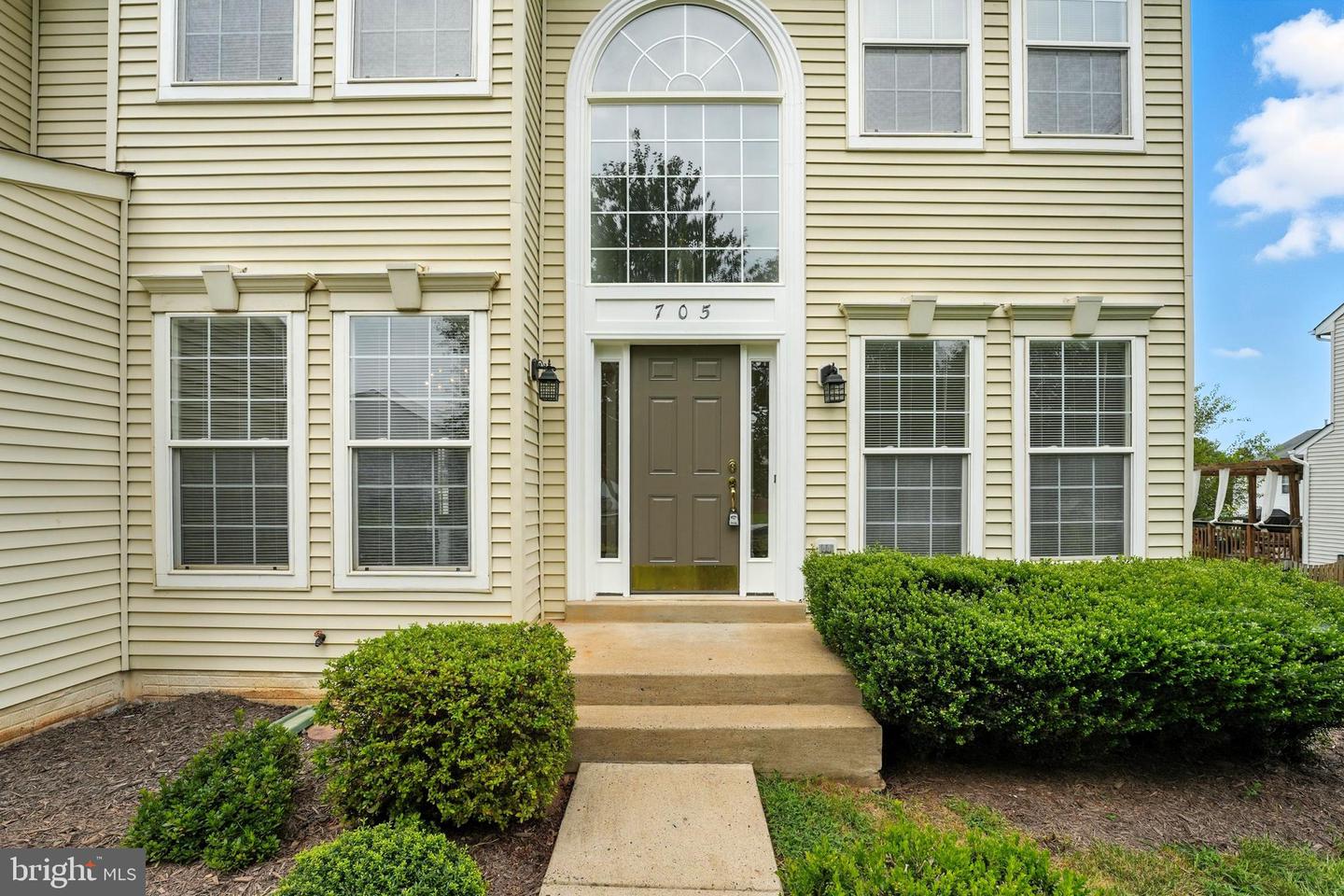 705 HOLLY LEAF, CULPEPER, Virginia 22701, 5 Bedrooms Bedrooms, ,2 BathroomsBathrooms,Residential,For sale,705 HOLLY LEAF,VACU2011194 MLS # VACU2011194