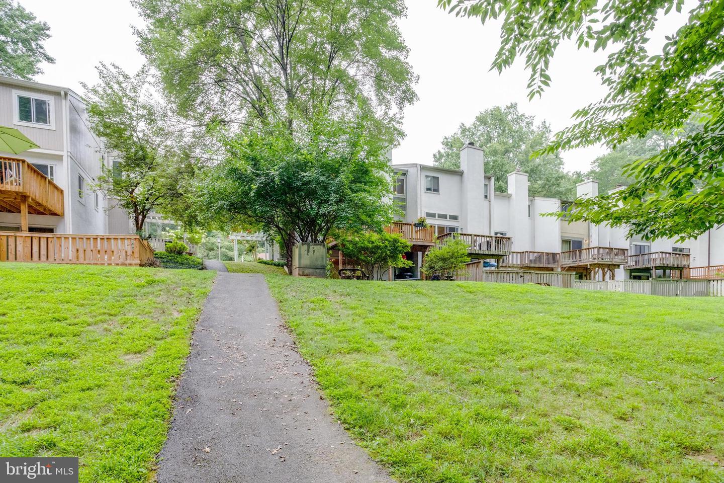 11710 DECADE CT, RESTON, Virginia 20191, 4 Bedrooms Bedrooms, ,3 BathroomsBathrooms,Residential,For sale,11710 DECADE CT,VAFX2259626 MLS # VAFX2259626