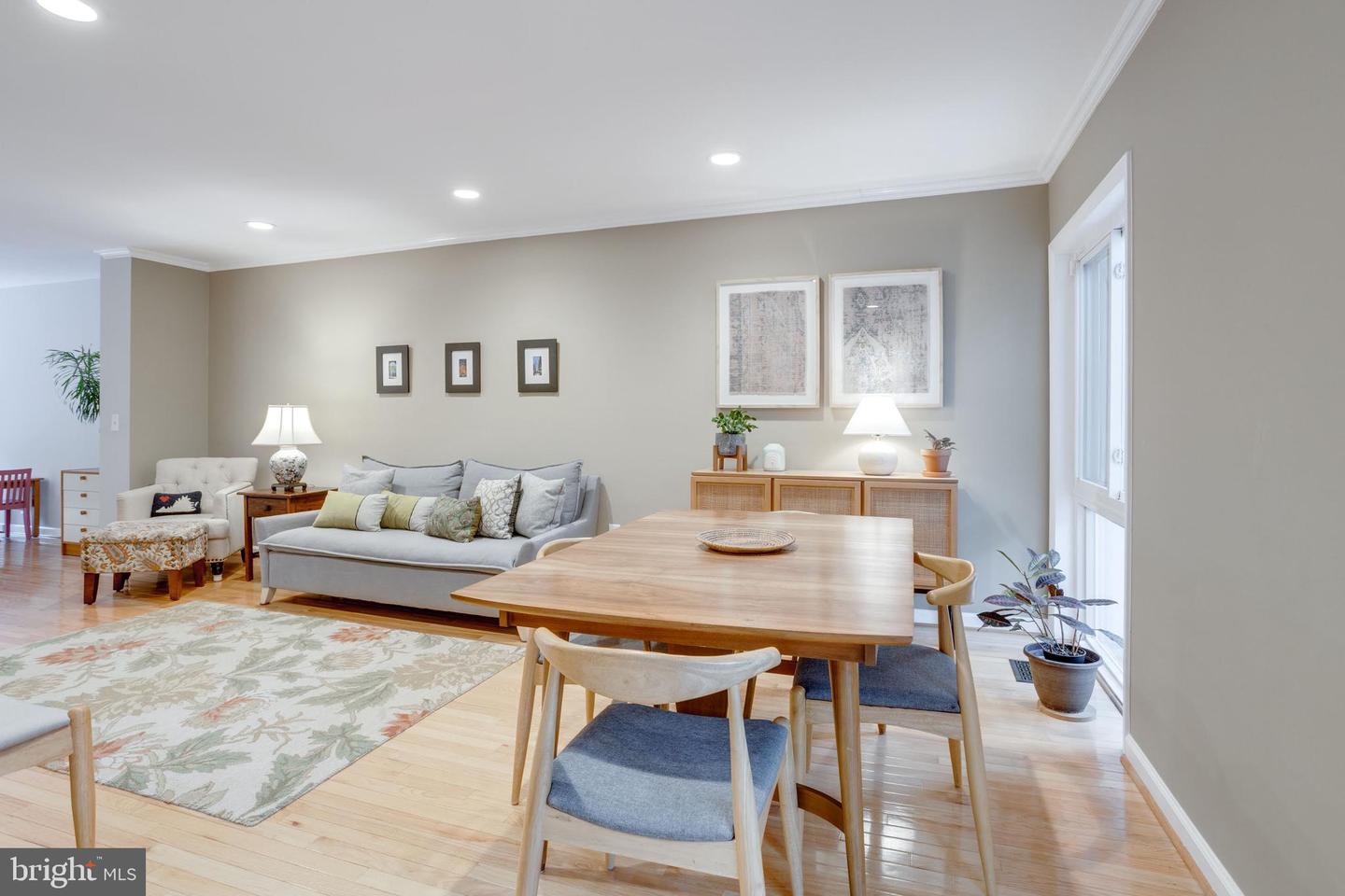 11710 DECADE CT, RESTON, Virginia 20191, 4 Bedrooms Bedrooms, ,3 BathroomsBathrooms,Residential,For sale,11710 DECADE CT,VAFX2259626 MLS # VAFX2259626