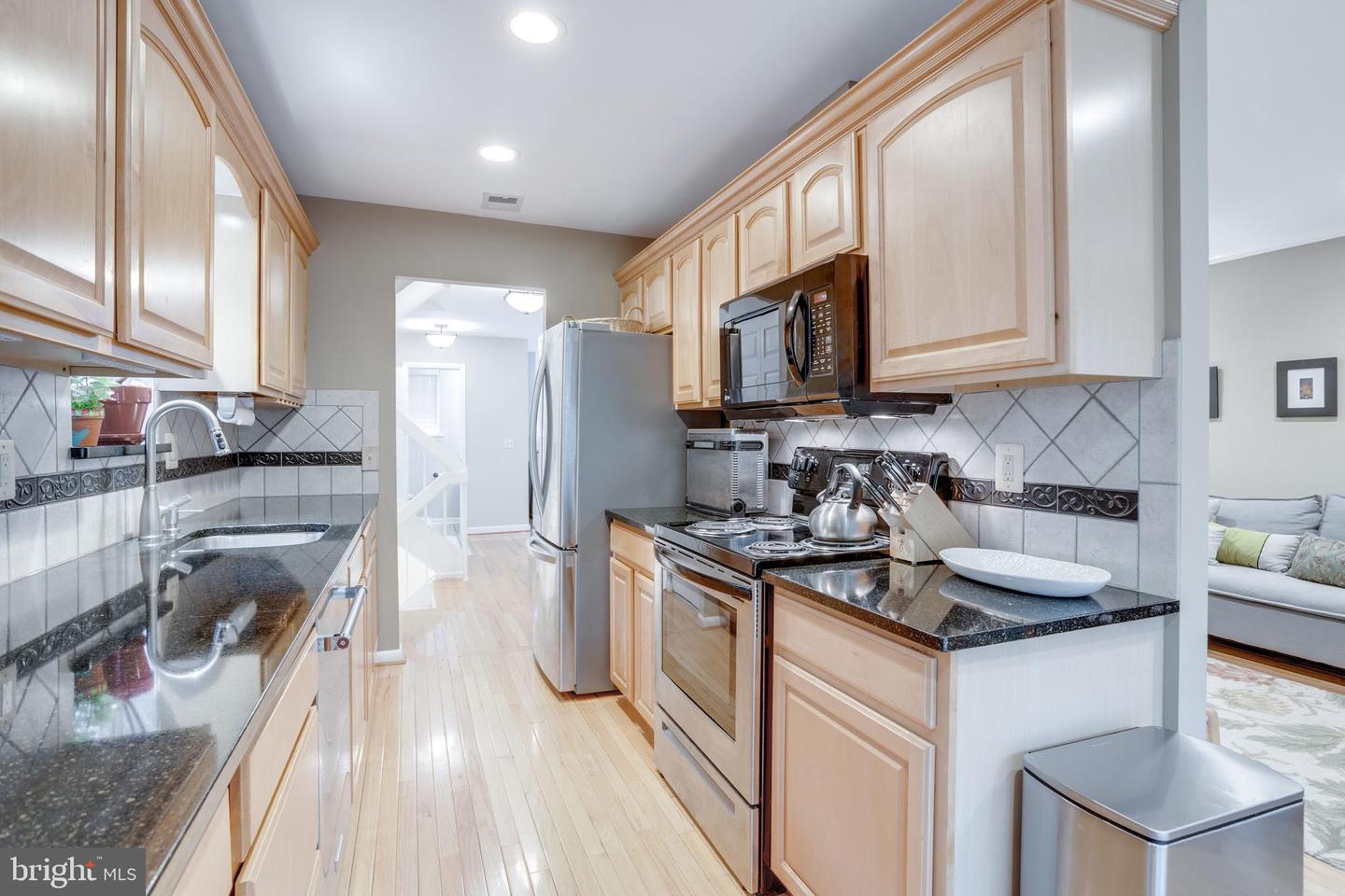 11710 DECADE CT, RESTON, Virginia 20191, 4 Bedrooms Bedrooms, ,3 BathroomsBathrooms,Residential,For sale,11710 DECADE CT,VAFX2259626 MLS # VAFX2259626