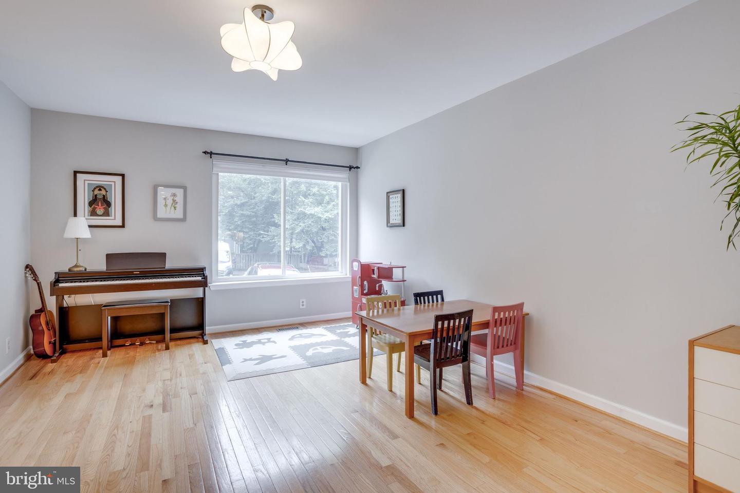 11710 DECADE CT, RESTON, Virginia 20191, 4 Bedrooms Bedrooms, ,3 BathroomsBathrooms,Residential,For sale,11710 DECADE CT,VAFX2259626 MLS # VAFX2259626