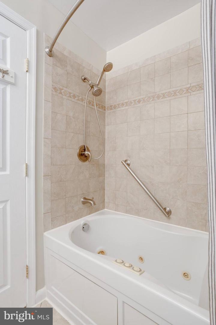 11710 DECADE CT, RESTON, Virginia 20191, 4 Bedrooms Bedrooms, ,3 BathroomsBathrooms,Residential,For sale,11710 DECADE CT,VAFX2259626 MLS # VAFX2259626