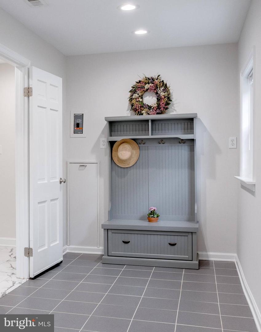 5817 DAWES AVE, ALEXANDRIA, Virginia 22311, 5 Bedrooms Bedrooms, ,3 BathroomsBathrooms,Residential,For sale,5817 DAWES AVE,VAFX2259658 MLS # VAFX2259658