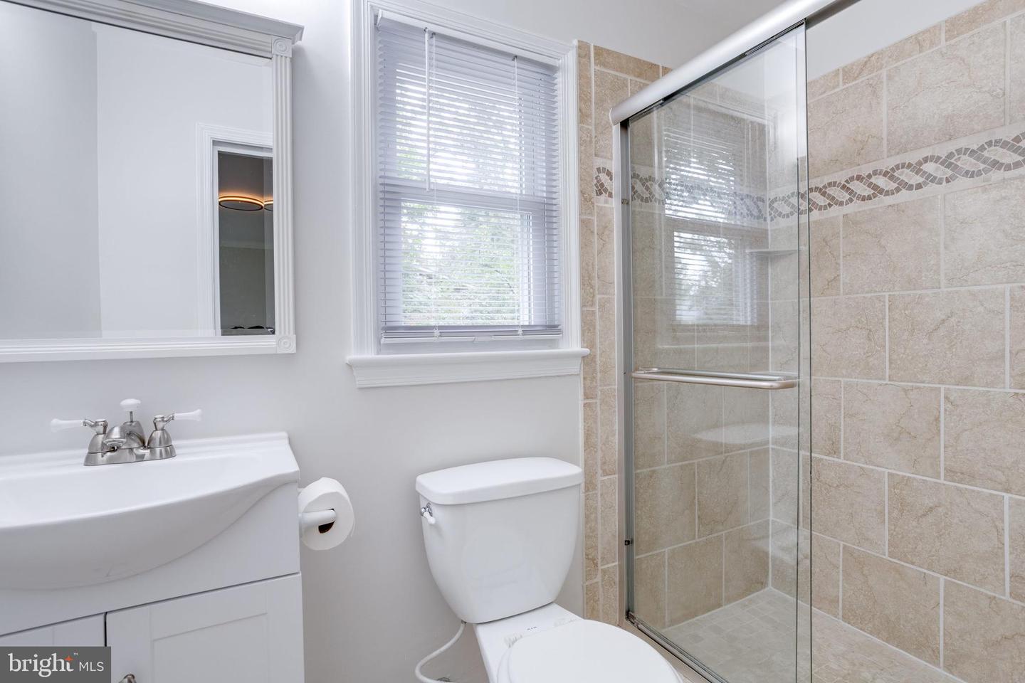 5817 DAWES AVE, ALEXANDRIA, Virginia 22311, 5 Bedrooms Bedrooms, ,3 BathroomsBathrooms,Residential,For sale,5817 DAWES AVE,VAFX2259658 MLS # VAFX2259658