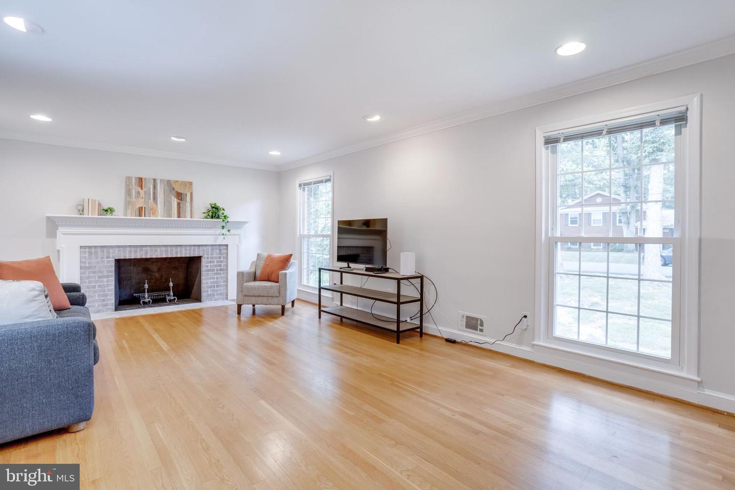5817 DAWES AVE, ALEXANDRIA, Virginia 22311, 5 Bedrooms Bedrooms, ,3 BathroomsBathrooms,Residential,For sale,5817 DAWES AVE,VAFX2259658 MLS # VAFX2259658