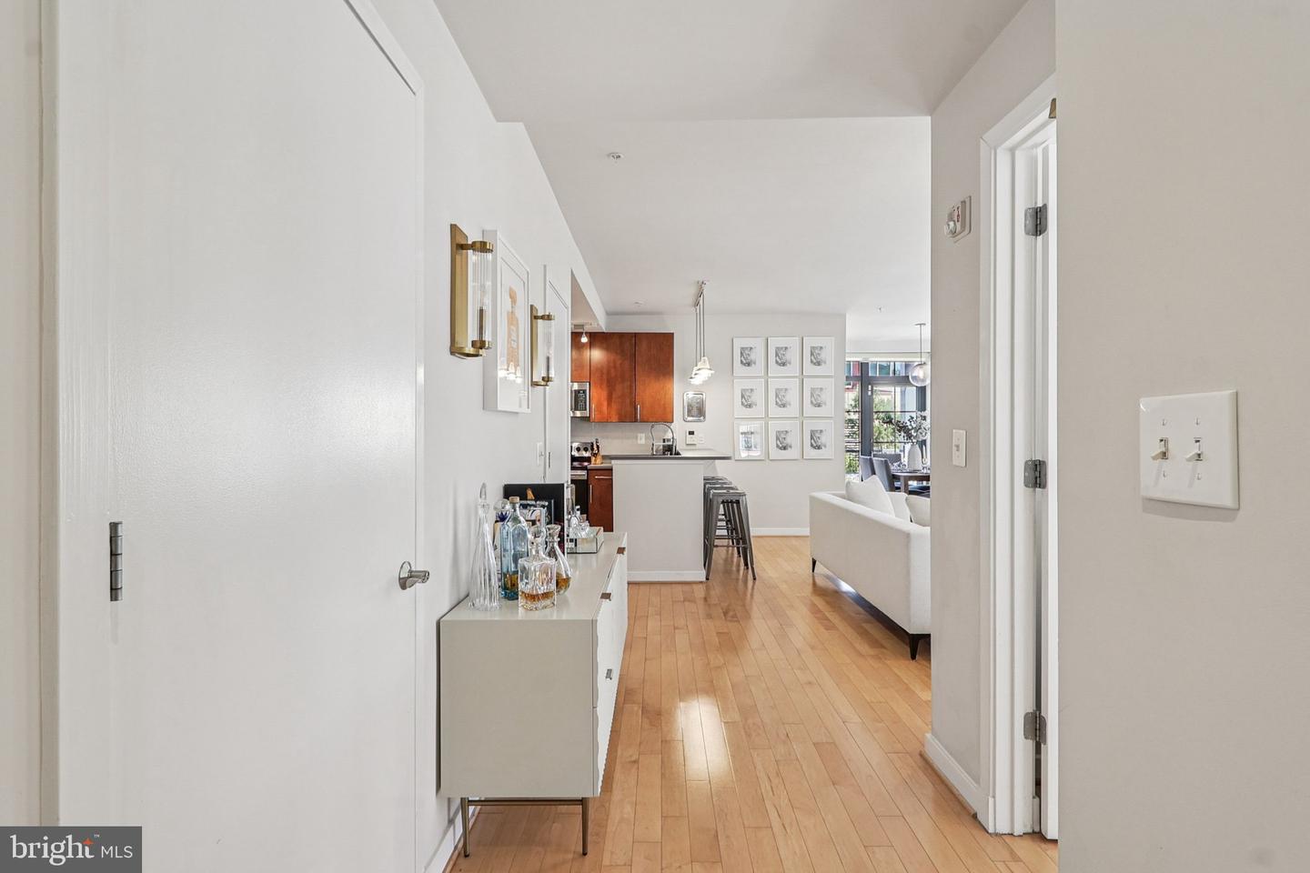 2412 17TH ST NW #202, WASHINGTON, District Of Columbia 20009, 2 Bedrooms Bedrooms, ,1 BathroomBathrooms,Residential,For sale,2412 17TH ST NW #202,DCDC2213960 MLS # DCDC2213960