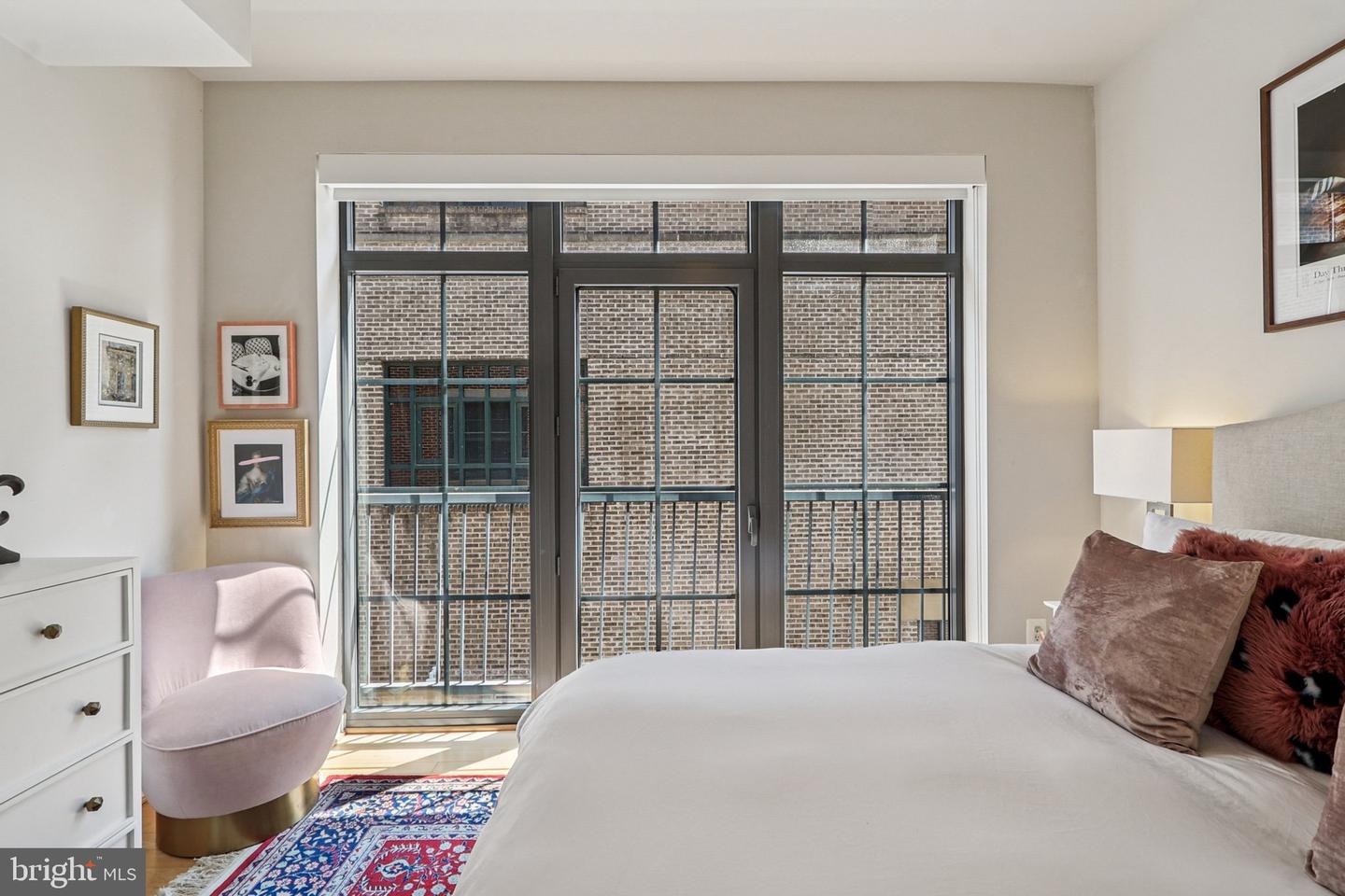 2412 17TH ST NW #202, WASHINGTON, District Of Columbia 20009, 2 Bedrooms Bedrooms, ,1 BathroomBathrooms,Residential,For sale,2412 17TH ST NW #202,DCDC2213960 MLS # DCDC2213960
