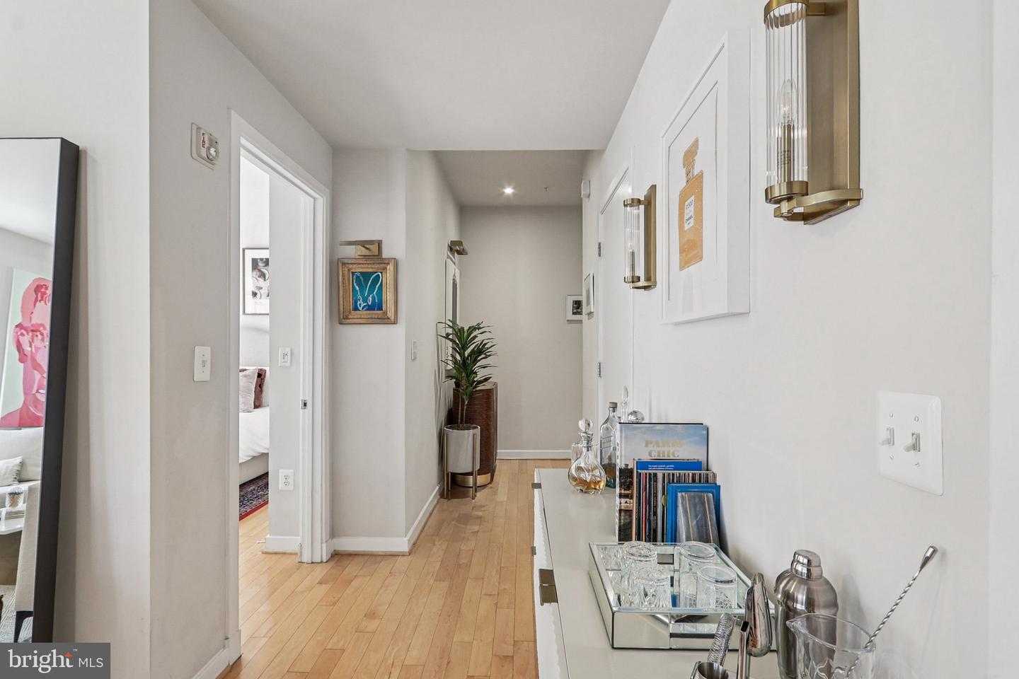 2412 17TH ST NW #202, WASHINGTON, District Of Columbia 20009, 2 Bedrooms Bedrooms, ,1 BathroomBathrooms,Residential,For sale,2412 17TH ST NW #202,DCDC2213960 MLS # DCDC2213960
