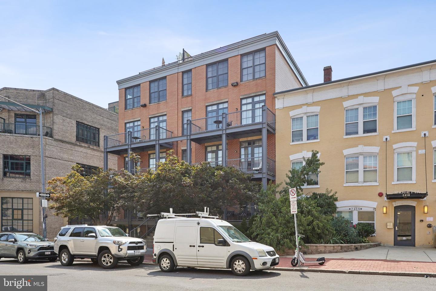 2412 17TH ST NW #202, WASHINGTON, District Of Columbia 20009, 2 Bedrooms Bedrooms, ,1 BathroomBathrooms,Residential,For sale,2412 17TH ST NW #202,DCDC2213960 MLS # DCDC2213960