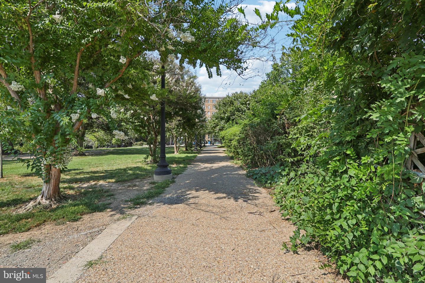 2412 17TH ST NW #202, WASHINGTON, District Of Columbia 20009, 2 Bedrooms Bedrooms, ,1 BathroomBathrooms,Residential,For sale,2412 17TH ST NW #202,DCDC2213960 MLS # DCDC2213960