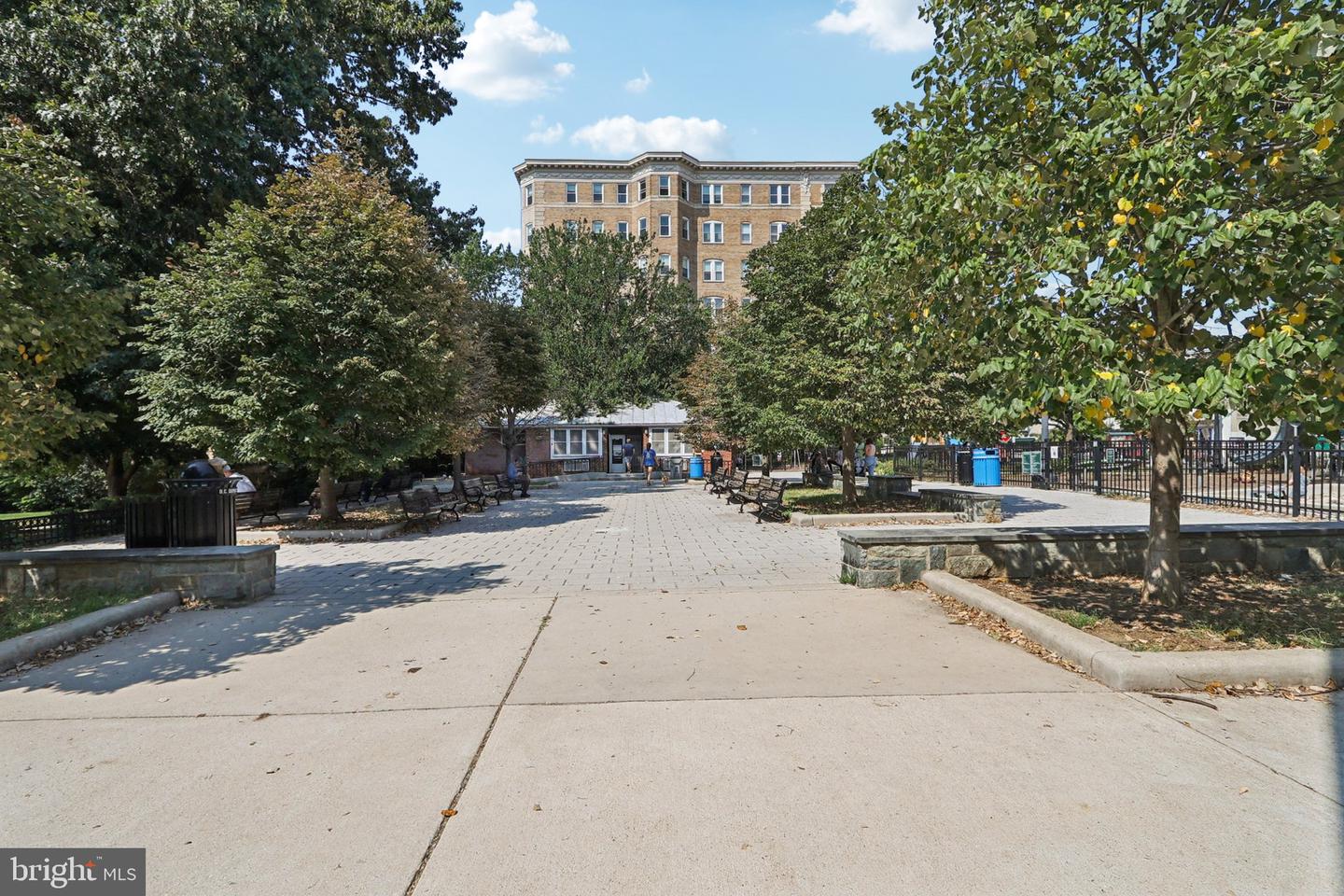2412 17TH ST NW #202, WASHINGTON, District Of Columbia 20009, 2 Bedrooms Bedrooms, ,1 BathroomBathrooms,Residential,For sale,2412 17TH ST NW #202,DCDC2213960 MLS # DCDC2213960