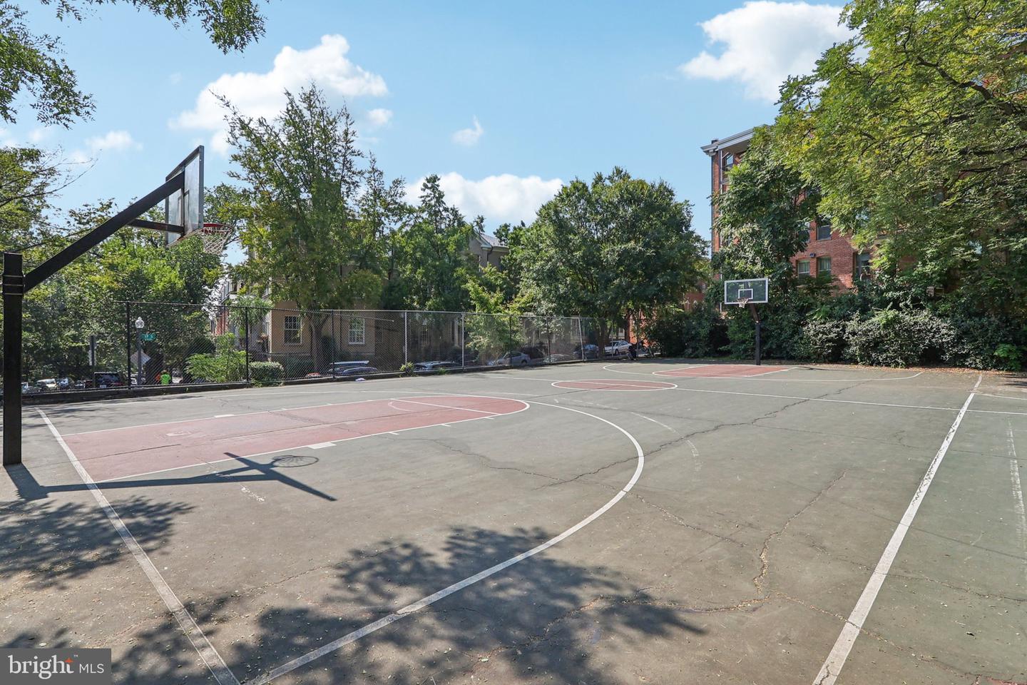 2412 17TH ST NW #202, WASHINGTON, District Of Columbia 20009, 2 Bedrooms Bedrooms, ,1 BathroomBathrooms,Residential,For sale,2412 17TH ST NW #202,DCDC2213960 MLS # DCDC2213960