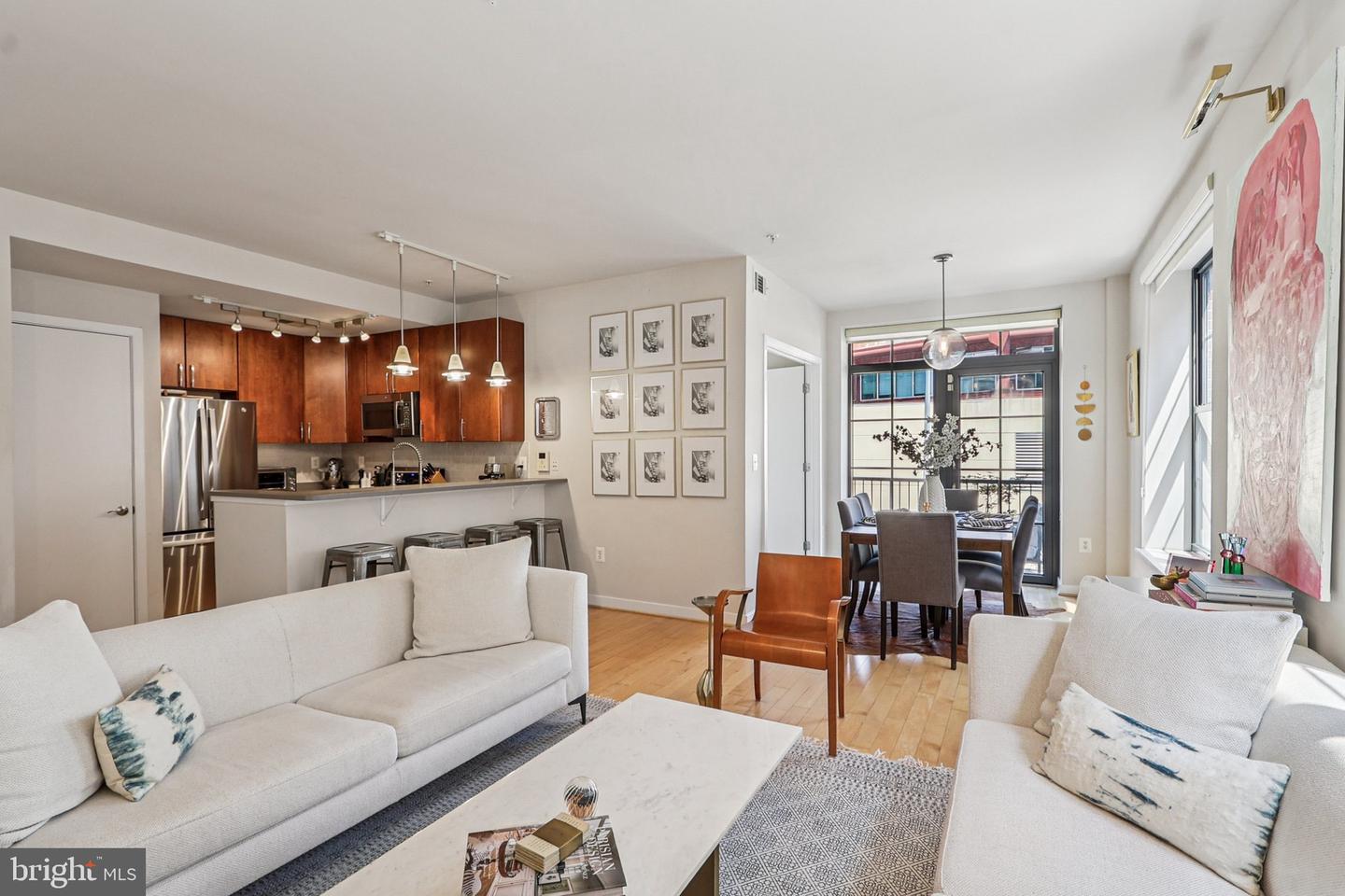2412 17TH ST NW #202, WASHINGTON, District Of Columbia 20009, 2 Bedrooms Bedrooms, ,1 BathroomBathrooms,Residential,For sale,2412 17TH ST NW #202,DCDC2213960 MLS # DCDC2213960