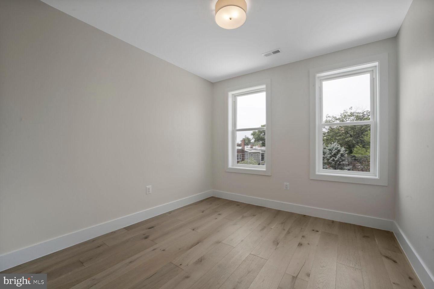 4508 13TH ST NW, WASHINGTON, District Of Columbia 20011, 5 Bedrooms Bedrooms, ,3 BathroomsBathrooms,Residential,For sale,4508 13TH ST NW,DCDC2213976 MLS # DCDC2213976