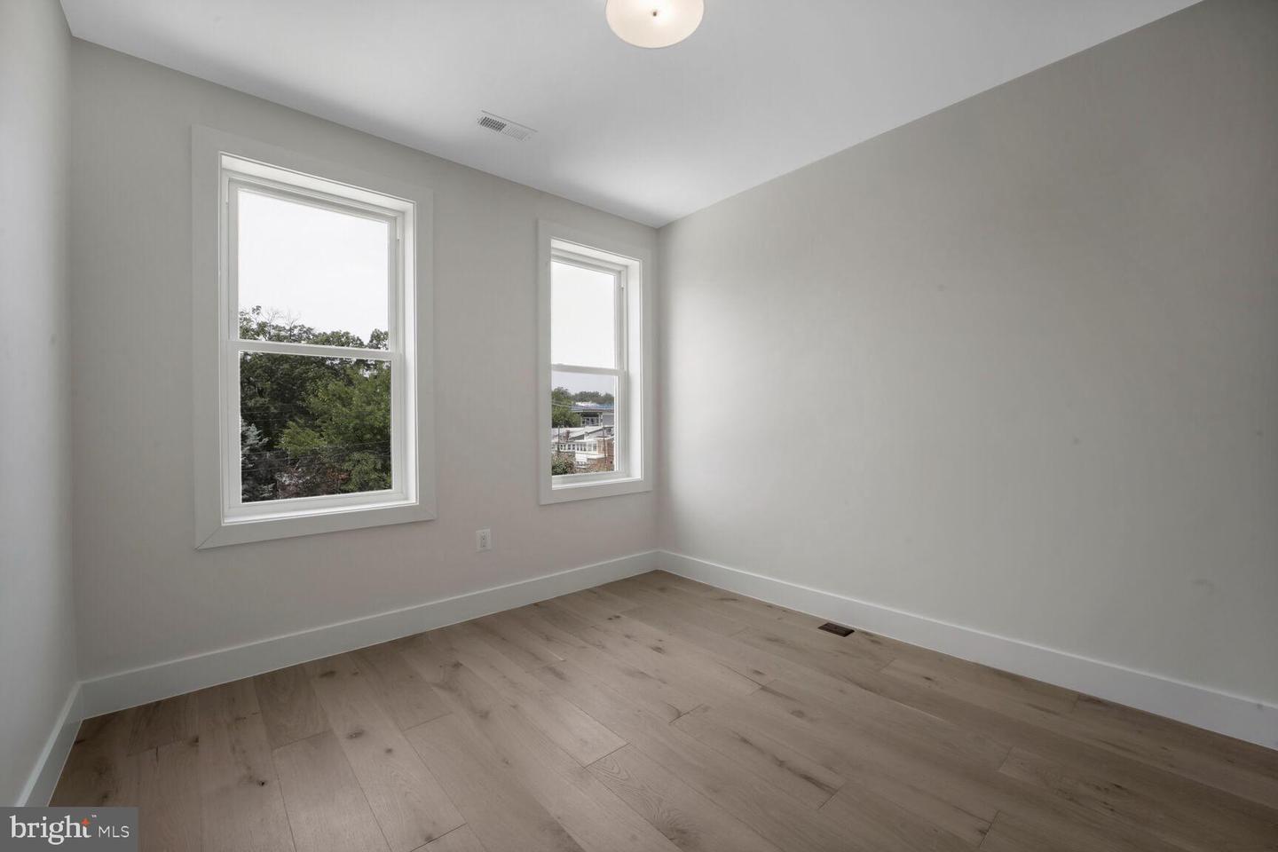 4508 13TH ST NW, WASHINGTON, District Of Columbia 20011, 5 Bedrooms Bedrooms, ,3 BathroomsBathrooms,Residential,For sale,4508 13TH ST NW,DCDC2213976 MLS # DCDC2213976