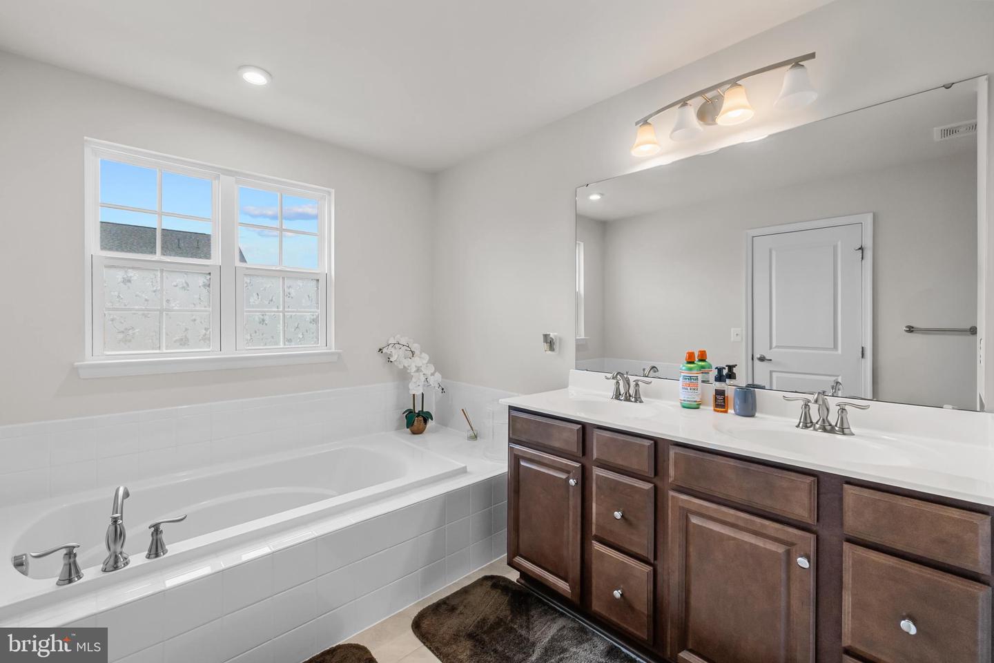 218 COURTHOUSE MANOR DR, STAFFORD, Virginia 22554, 4 Bedrooms Bedrooms, ,3 BathroomsBathrooms,Residential,For sale,218 COURTHOUSE MANOR DR,VAST2041604 MLS # VAST2041604