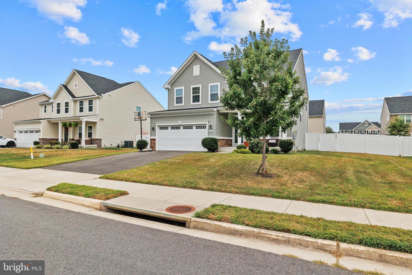 218 COURTHOUSE MANOR DR, STAFFORD, Virginia 22554, 4 Bedrooms Bedrooms, ,3 BathroomsBathrooms,Residential,For sale,218 COURTHOUSE MANOR DR,VAST2041604 MLS # VAST2041604