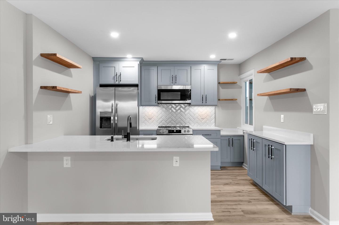 1722 WESTWIND WAY #123, MCLEAN, Virginia 22102, 3 Bedrooms Bedrooms, ,2 BathroomsBathrooms,Residential,For sale,1722 WESTWIND WAY #123,VAFX2259850 MLS # VAFX2259850