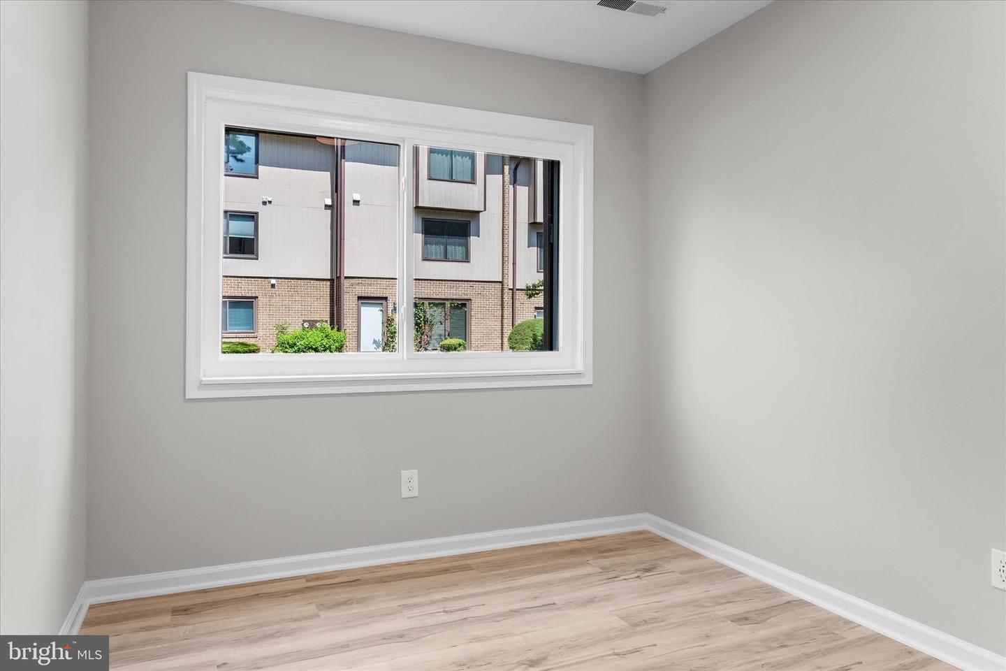 1722 WESTWIND WAY #123, MCLEAN, Virginia 22102, 3 Bedrooms Bedrooms, ,2 BathroomsBathrooms,Residential,For sale,1722 WESTWIND WAY #123,VAFX2259850 MLS # VAFX2259850