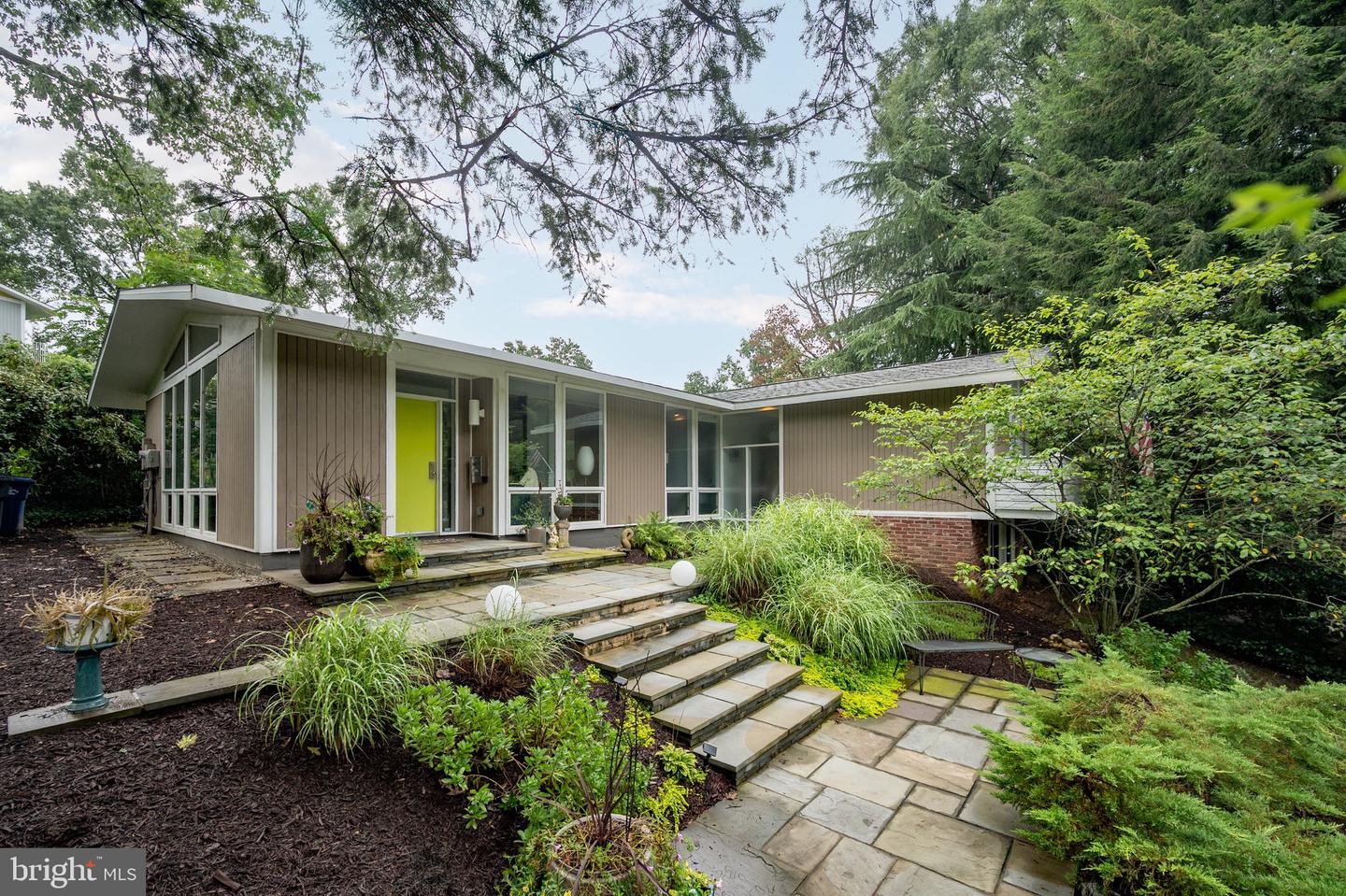 2311 GLASGOW RD, ALEXANDRIA, Virginia 22307, 4 Bedrooms Bedrooms, ,2 BathroomsBathrooms,Residential,For sale,2311 GLASGOW RD,VAFX2259856 MLS # VAFX2259856