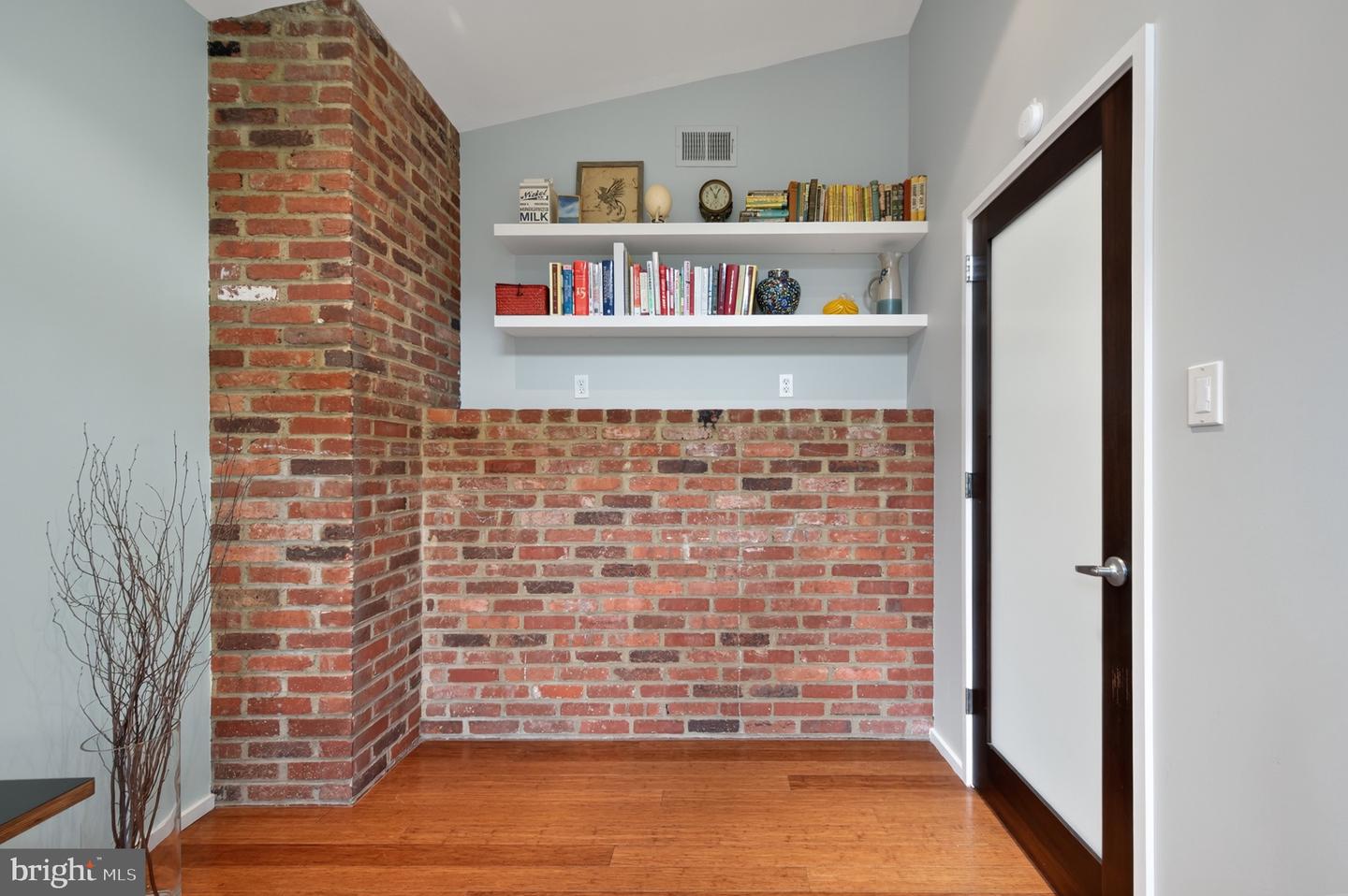 2311 GLASGOW RD, ALEXANDRIA, Virginia 22307, 4 Bedrooms Bedrooms, ,2 BathroomsBathrooms,Residential,For sale,2311 GLASGOW RD,VAFX2259856 MLS # VAFX2259856