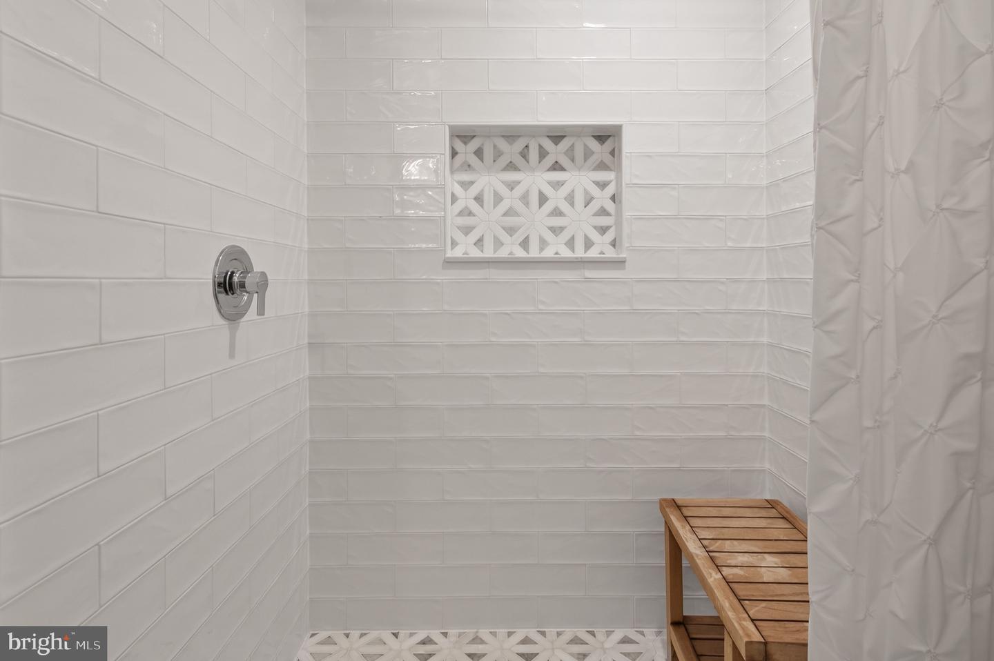 2311 GLASGOW RD, ALEXANDRIA, Virginia 22307, 4 Bedrooms Bedrooms, ,2 BathroomsBathrooms,Residential,For sale,2311 GLASGOW RD,VAFX2259856 MLS # VAFX2259856