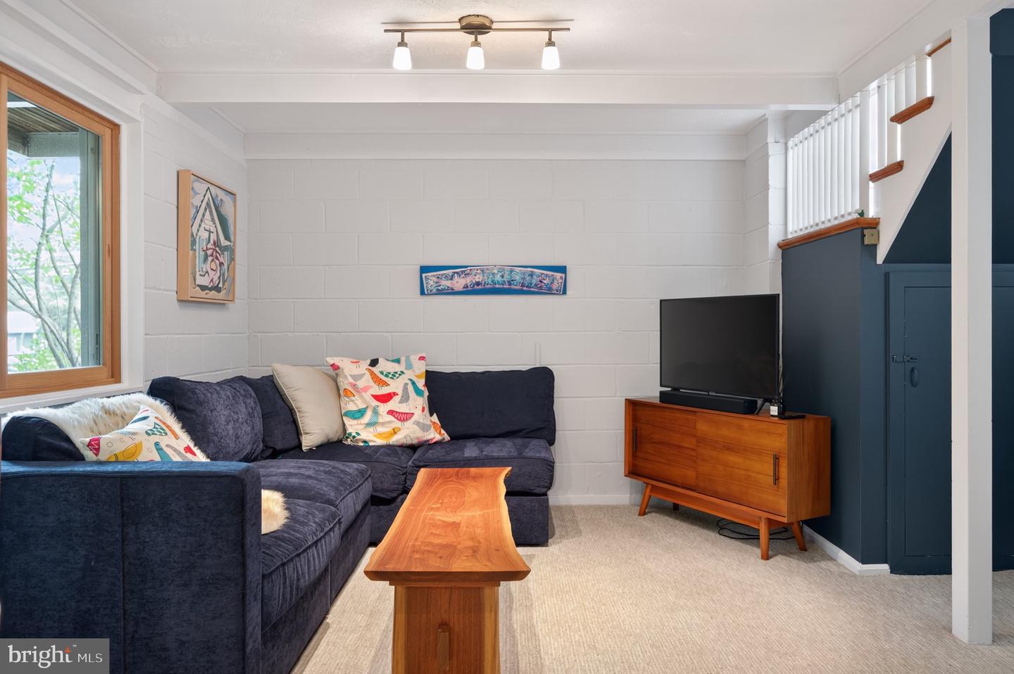2311 GLASGOW RD, ALEXANDRIA, Virginia 22307, 4 Bedrooms Bedrooms, ,2 BathroomsBathrooms,Residential,For sale,2311 GLASGOW RD,VAFX2259856 MLS # VAFX2259856