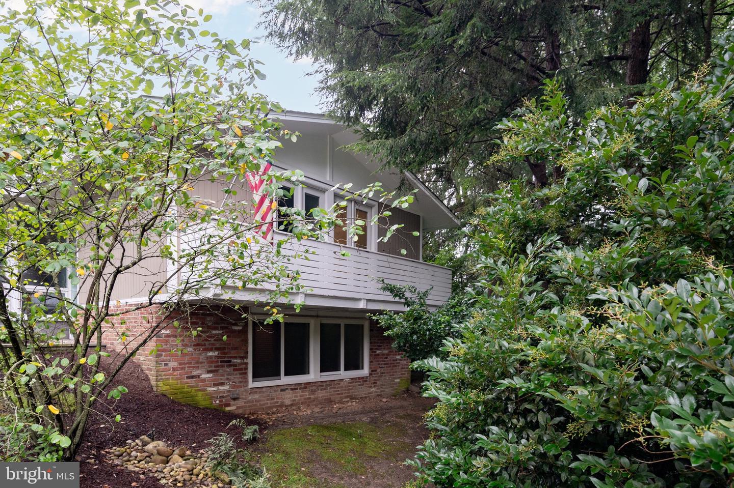 2311 GLASGOW RD, ALEXANDRIA, Virginia 22307, 4 Bedrooms Bedrooms, ,2 BathroomsBathrooms,Residential,For sale,2311 GLASGOW RD,VAFX2259856 MLS # VAFX2259856