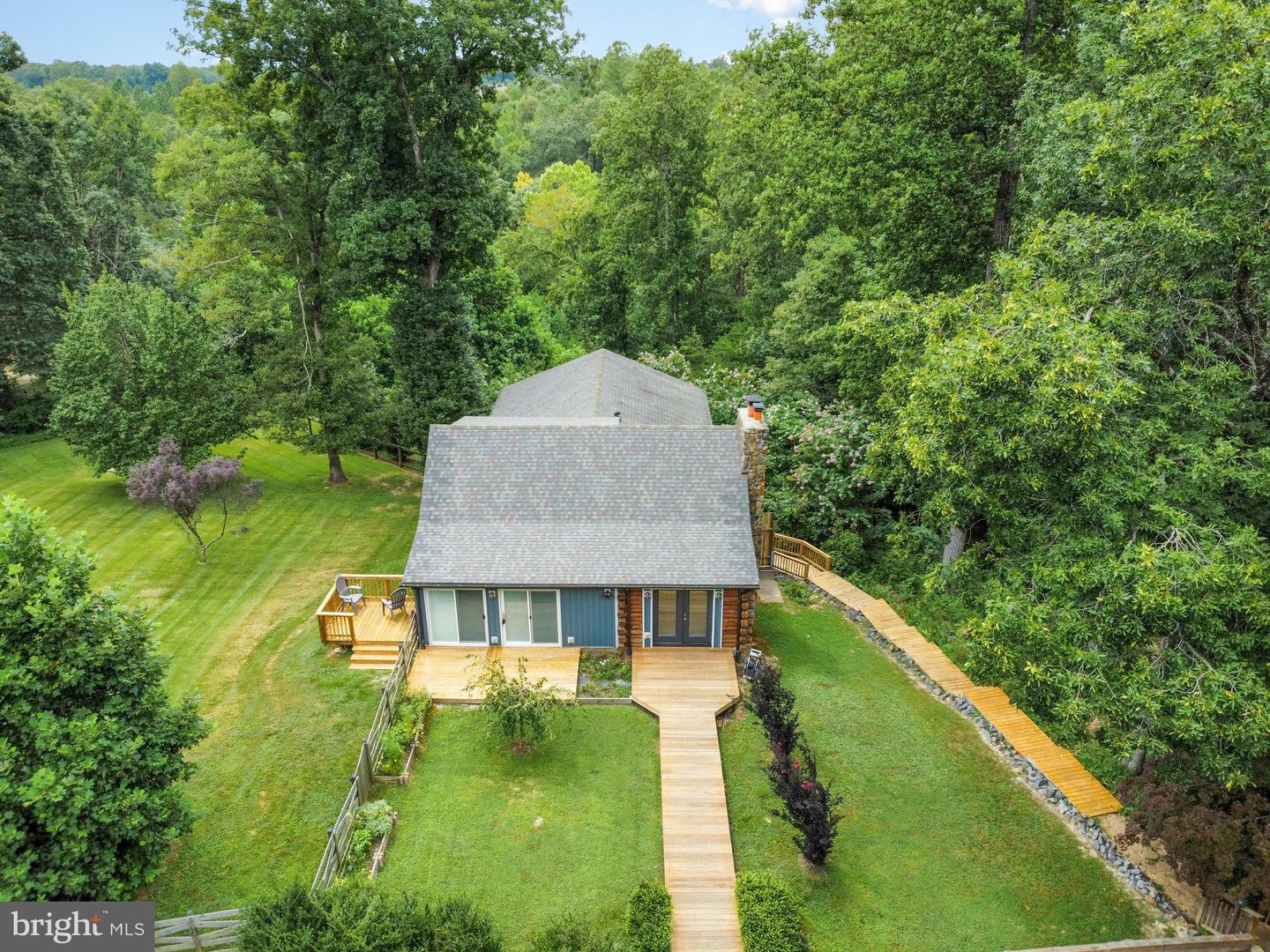 112 ENGLAND RUN LN, FREDERICKSBURG, Virginia 22406, 4 Bedrooms Bedrooms, ,3 BathroomsBathrooms,Residential,For sale,112 ENGLAND RUN LN,VAST2041618 MLS # VAST2041618
