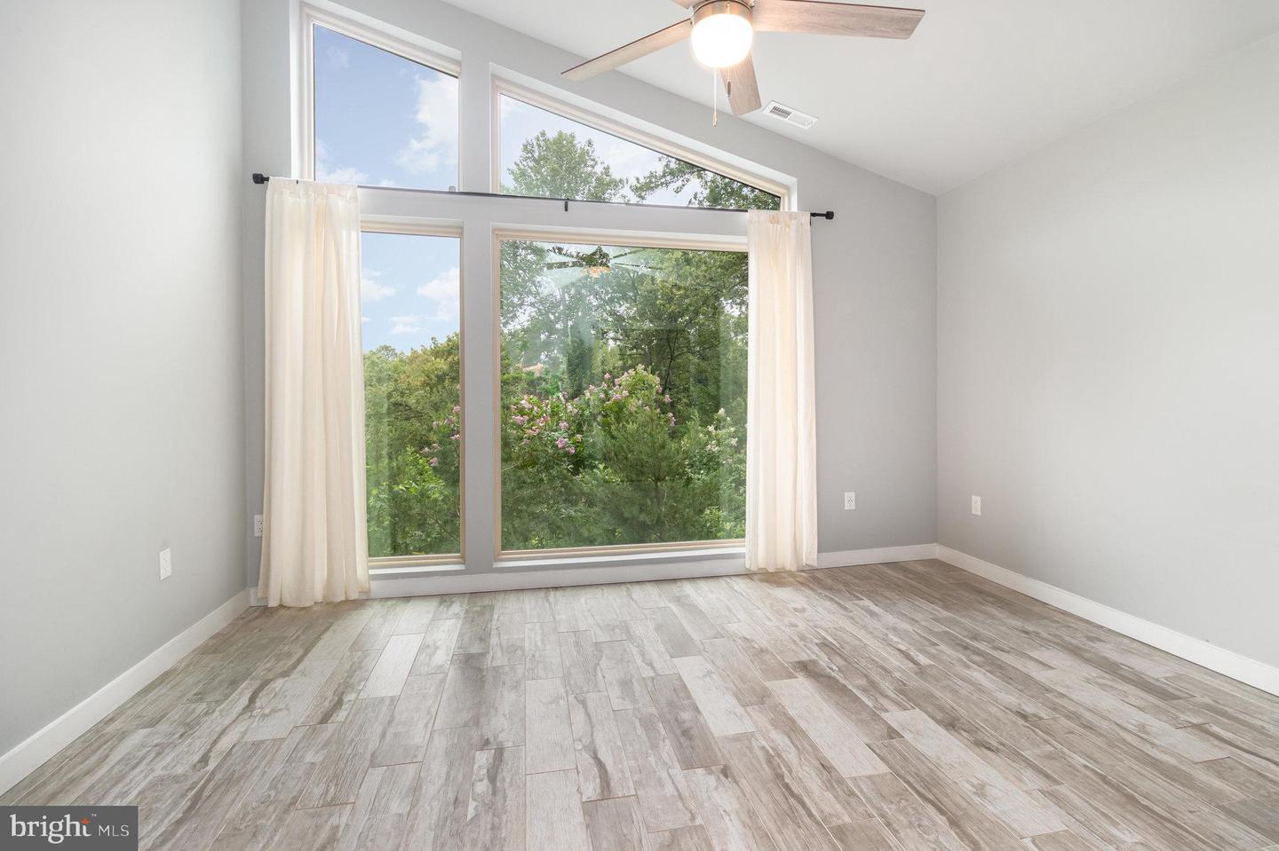 112 ENGLAND RUN LN, FREDERICKSBURG, Virginia 22406, 4 Bedrooms Bedrooms, ,3 BathroomsBathrooms,Residential,For sale,112 ENGLAND RUN LN,VAST2041618 MLS # VAST2041618