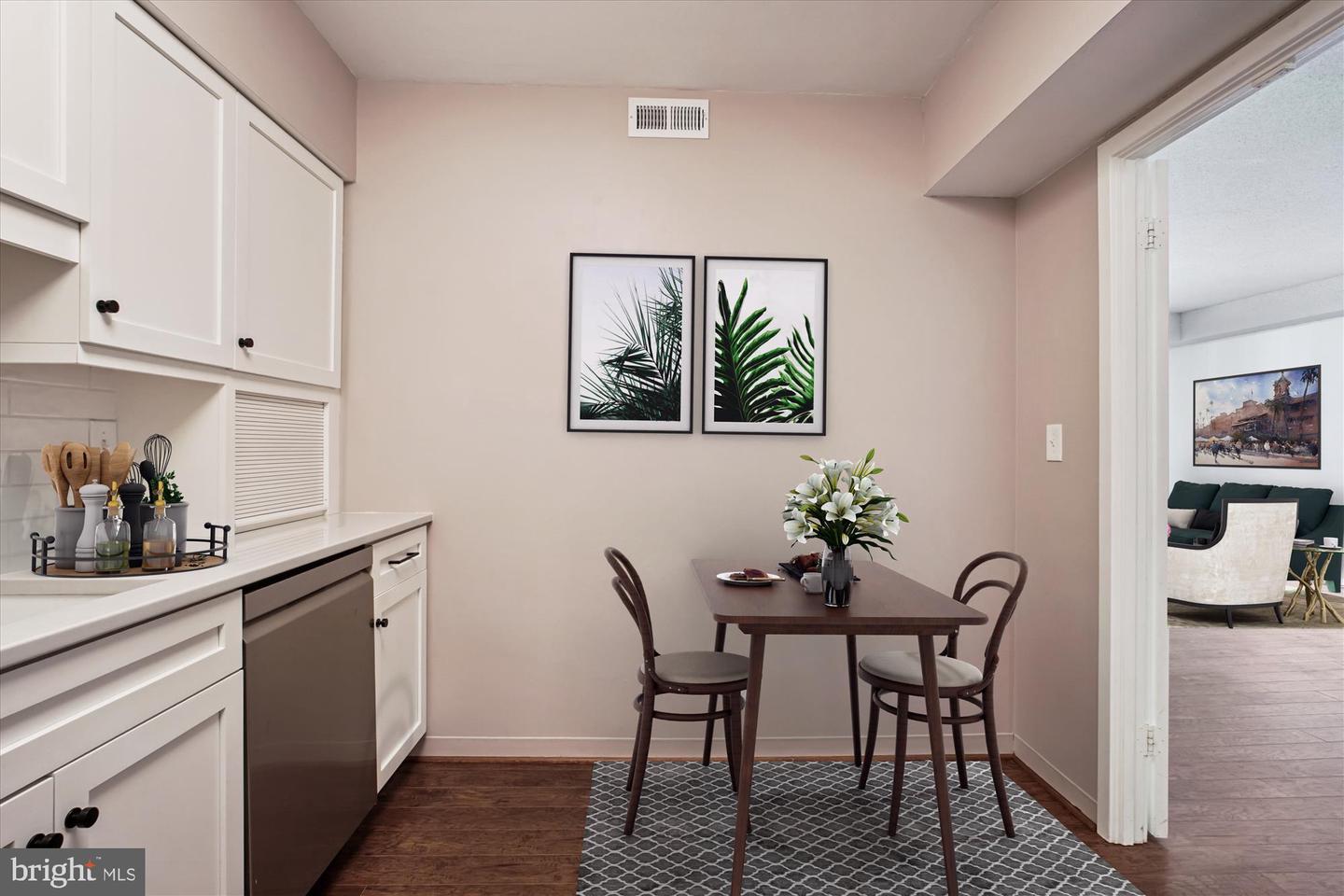 5505 SEMINARY RD #419N, FALLS CHURCH, Virginia 22041, 2 Bedrooms Bedrooms, ,1 BathroomBathrooms,Residential,For sale,5505 SEMINARY RD #419N,VAFX2260020 MLS # VAFX2260020