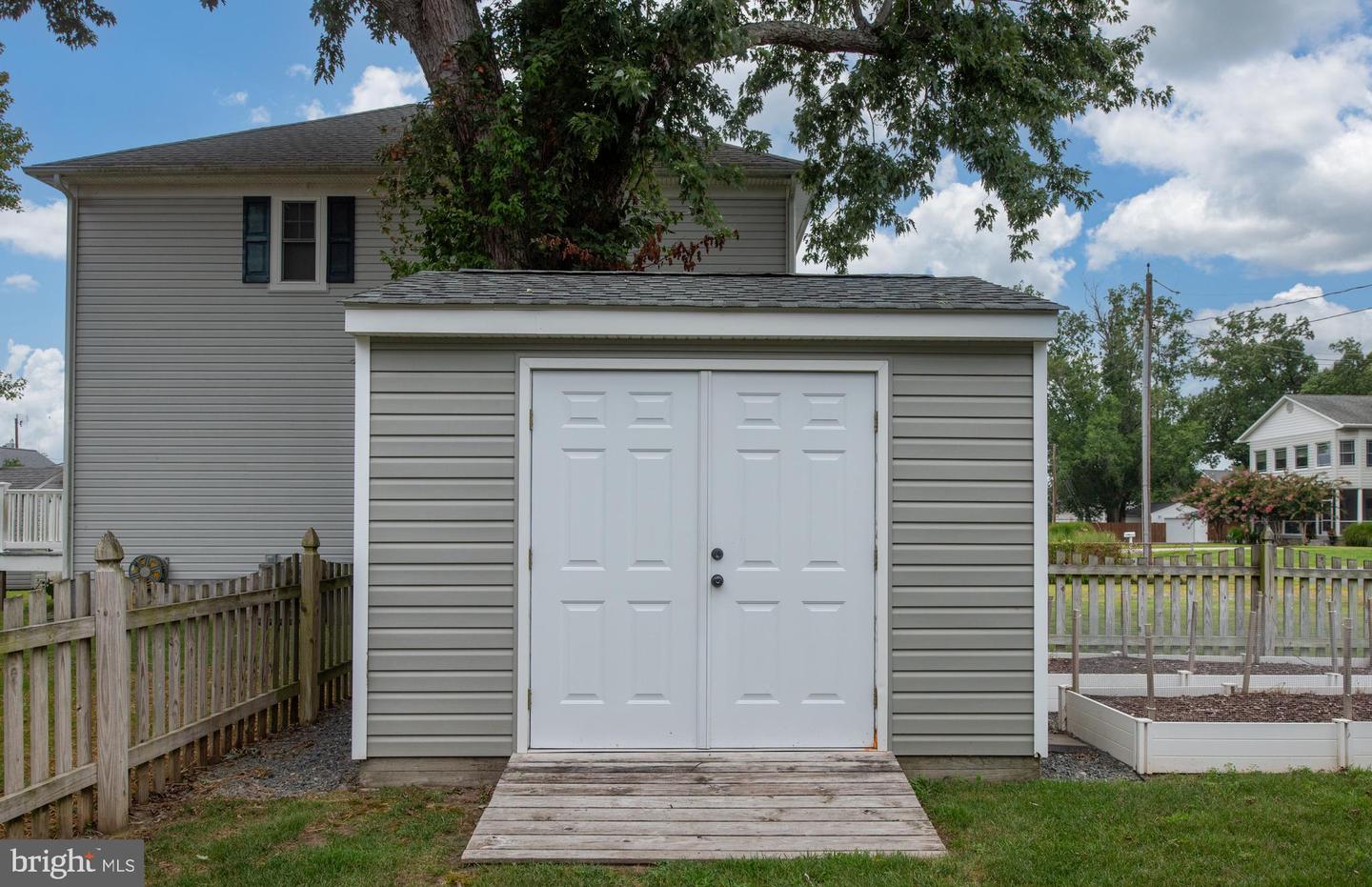 1001 BANCROFT AVE, COLONIAL BEACH, Virginia 22443, 2 Bedrooms Bedrooms, ,2 BathroomsBathrooms,Residential,For sale,1001 BANCROFT AVE,VAWE2009486 MLS # VAWE2009486