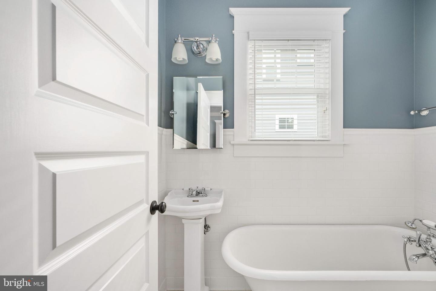 1001 BANCROFT AVE, COLONIAL BEACH, Virginia 22443, 2 Bedrooms Bedrooms, ,2 BathroomsBathrooms,Residential,For sale,1001 BANCROFT AVE,VAWE2009486 MLS # VAWE2009486