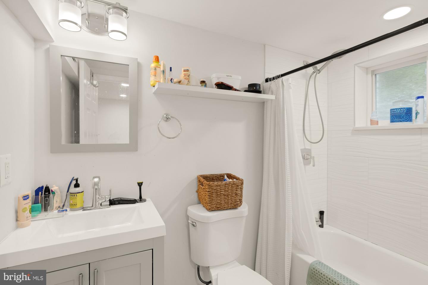 4826 BUTTERWORTH PL NW, WASHINGTON, District Of Columbia 20016, 3 Bedrooms Bedrooms, ,2 BathroomsBathrooms,Residential,For sale,4826 BUTTERWORTH PL NW,DCDC2214304 MLS # DCDC2214304