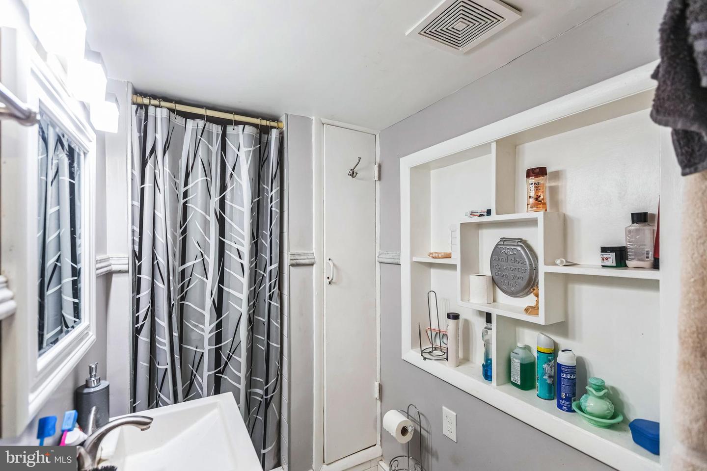 605 49TH PL NE, WASHINGTON, District Of Columbia 20019, 3 Bedrooms Bedrooms, 6 Rooms Rooms,2 BathroomsBathrooms,Residential,For sale,605 49TH PL NE,DCDC2214448 MLS # DCDC2214448